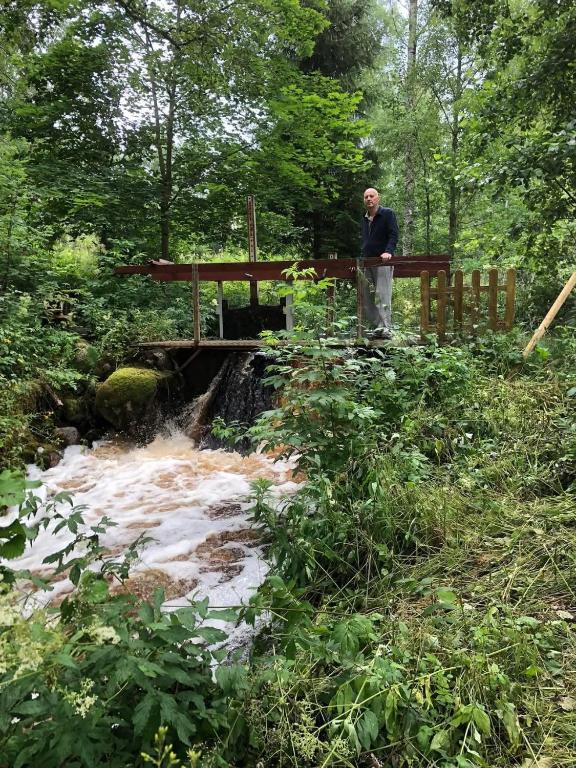 Casa nella natura a Skärblacka
