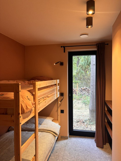 - image: 14