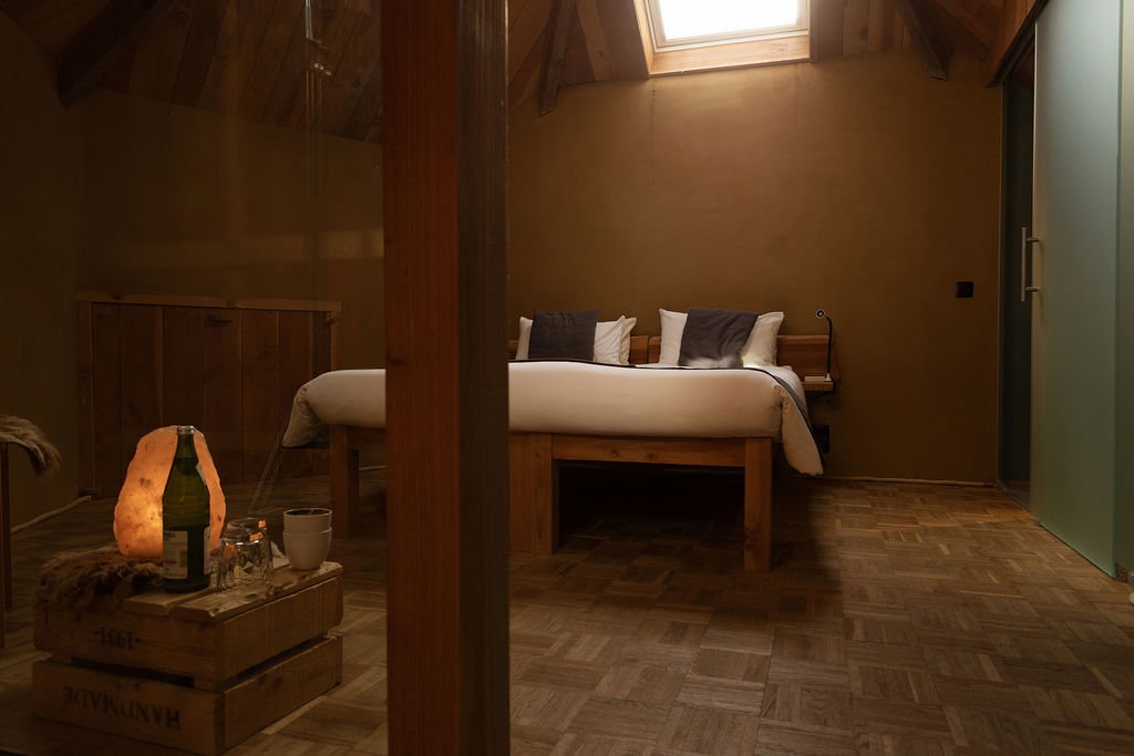 - image: 15