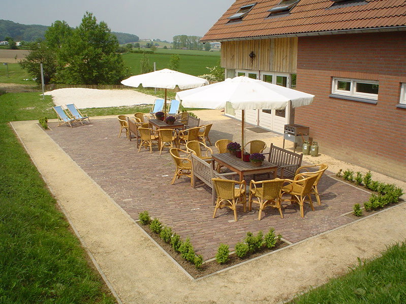 - image: 25