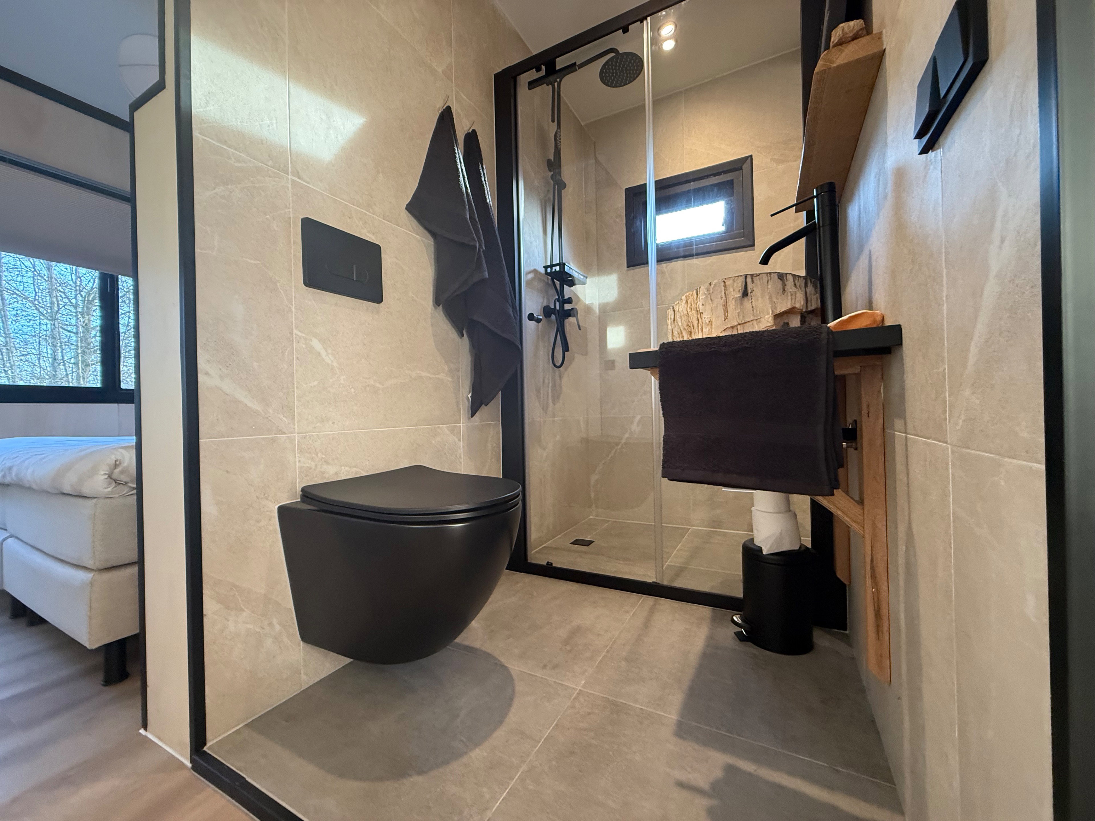 - image: 17