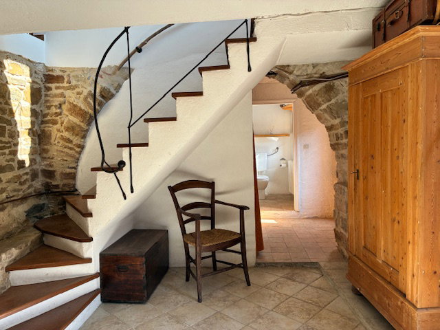 - image: 21