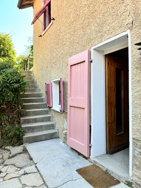 - image: 22