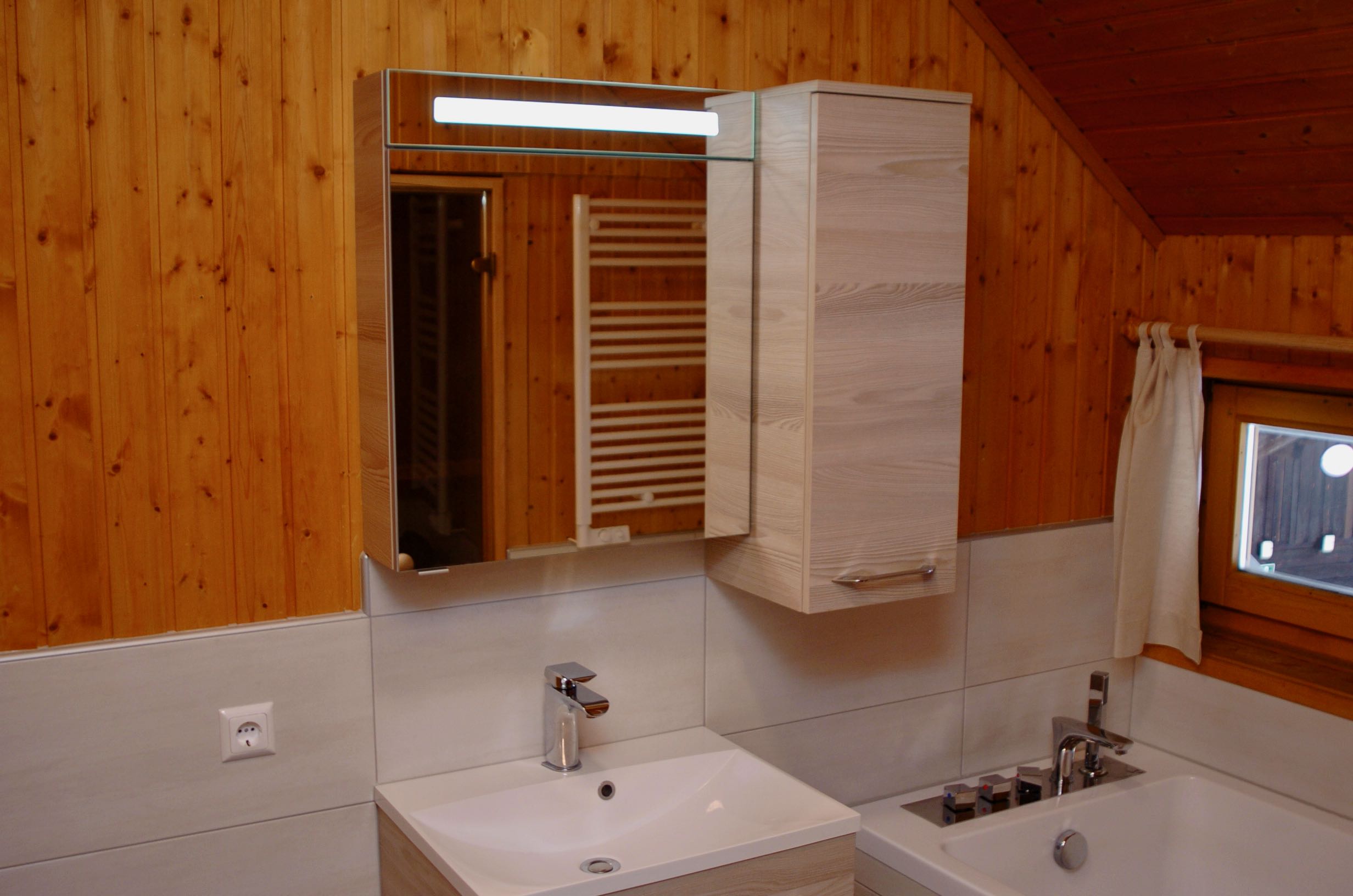 - image: 11