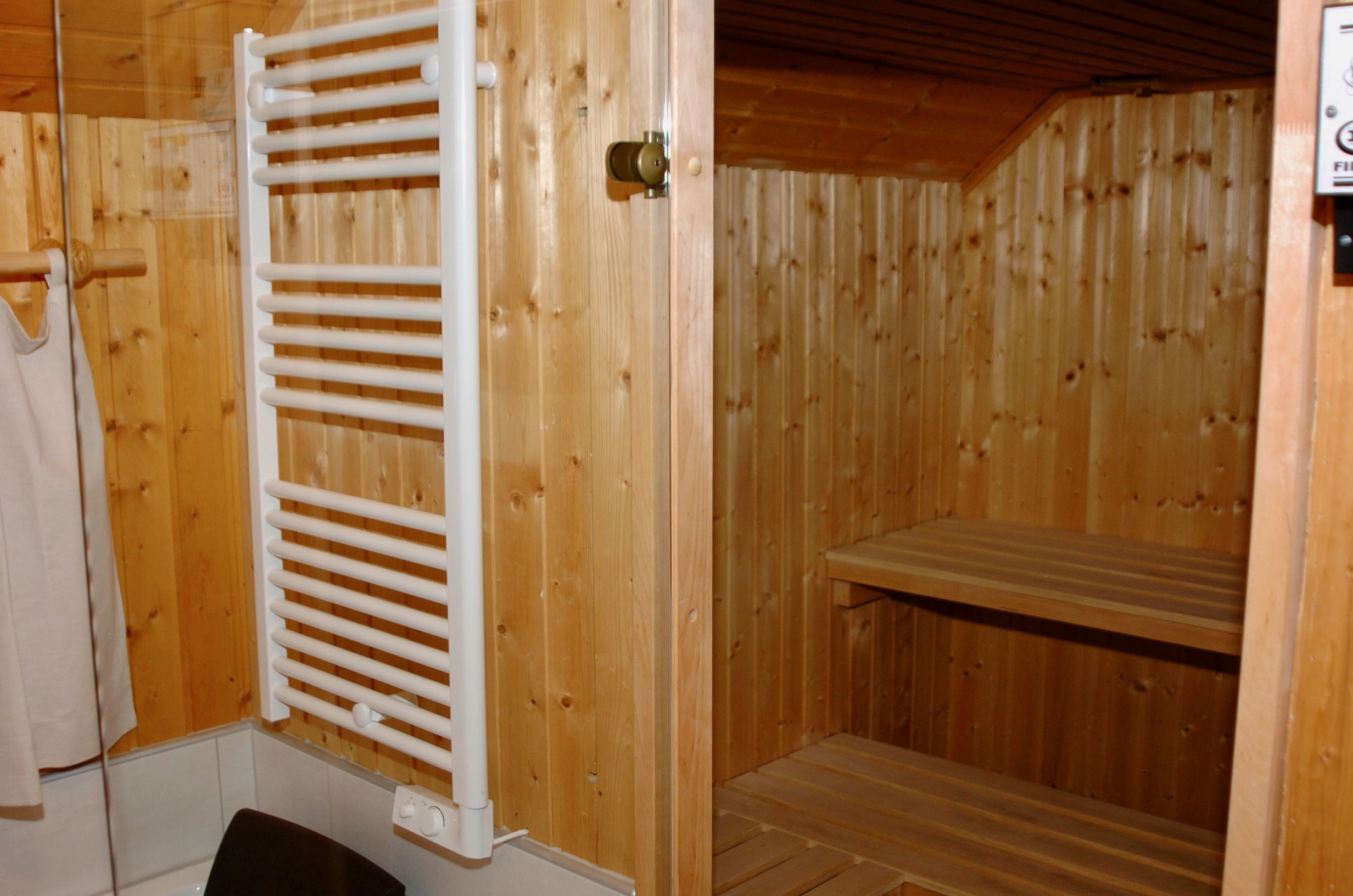 - image: 10