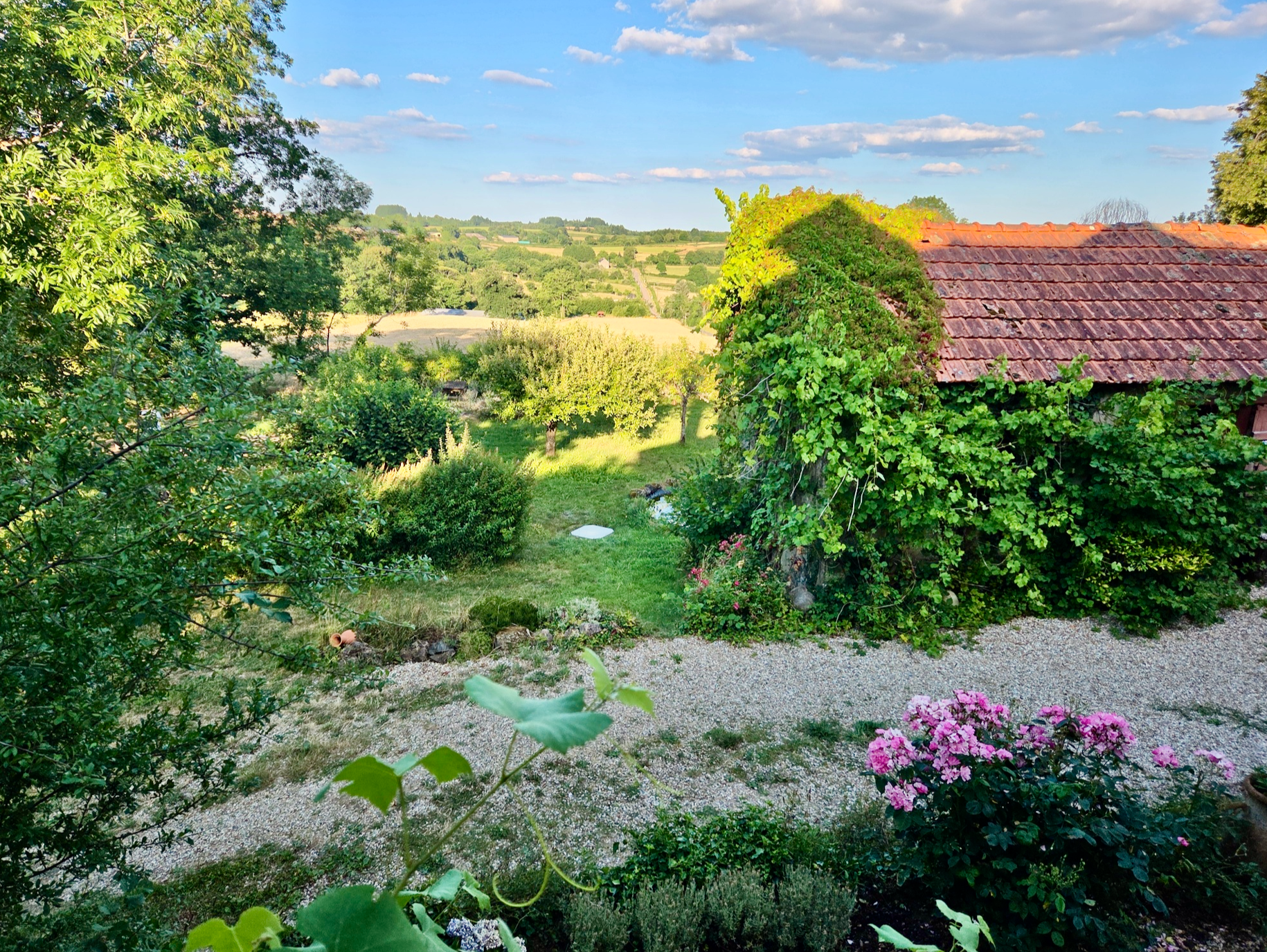 Nature house in Roussillon-en-Morvan