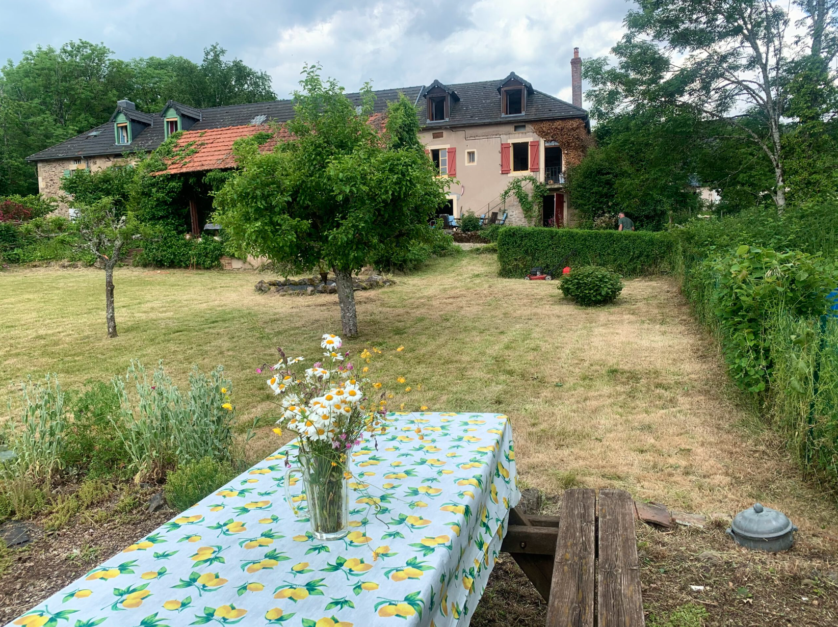 Nature house in Roussillon-en-Morvan