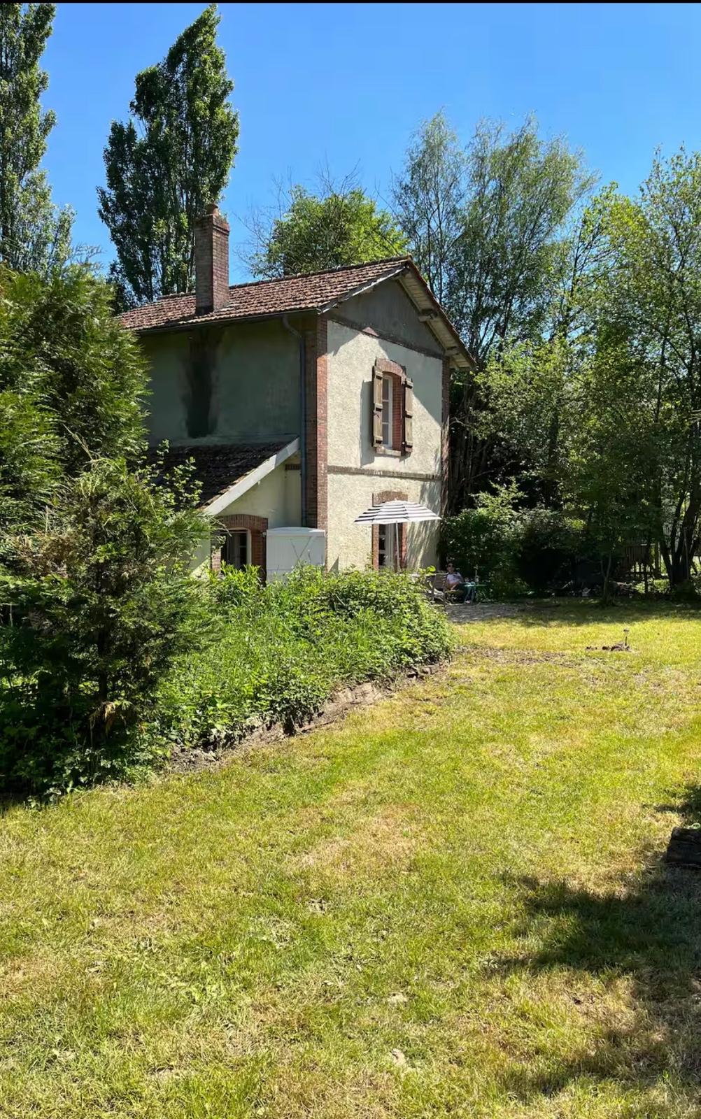 Maison nature à Chatillon sur colmont