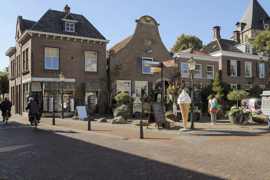 - image: 26
