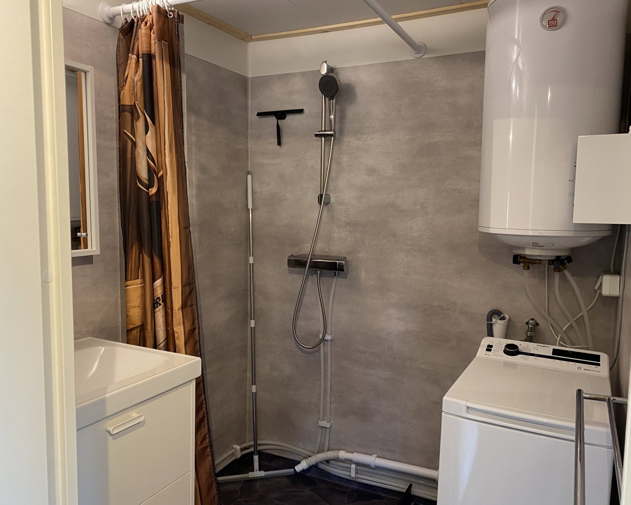 - image: 14