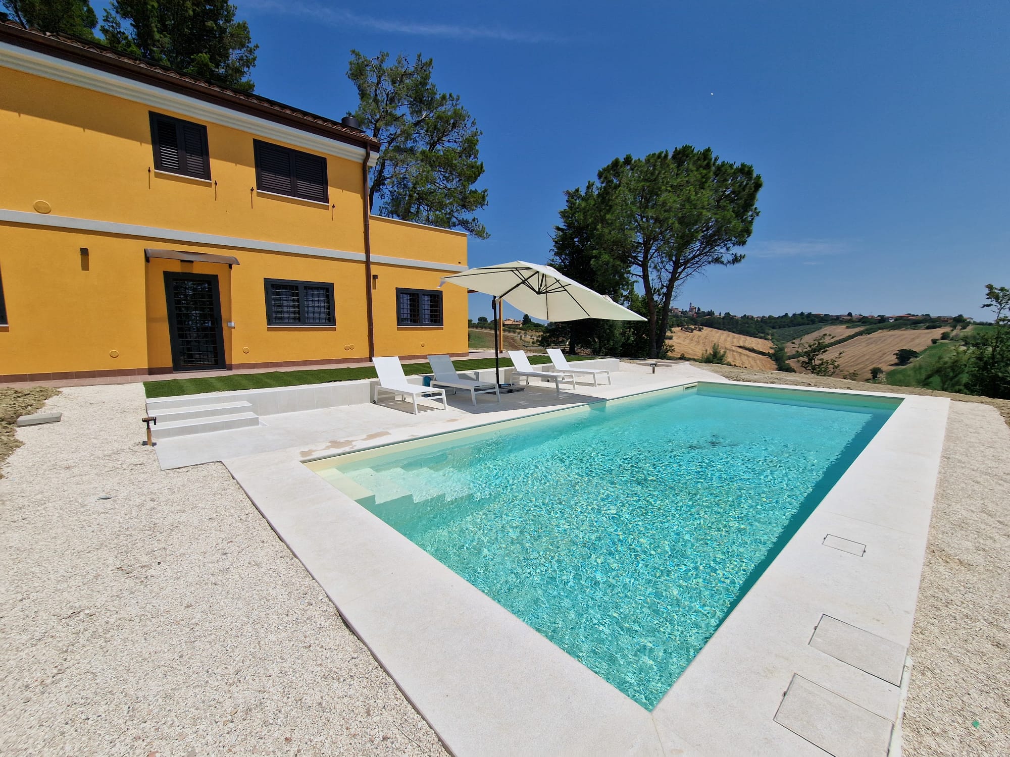 Casa nella natura a Belvedere Ostrense