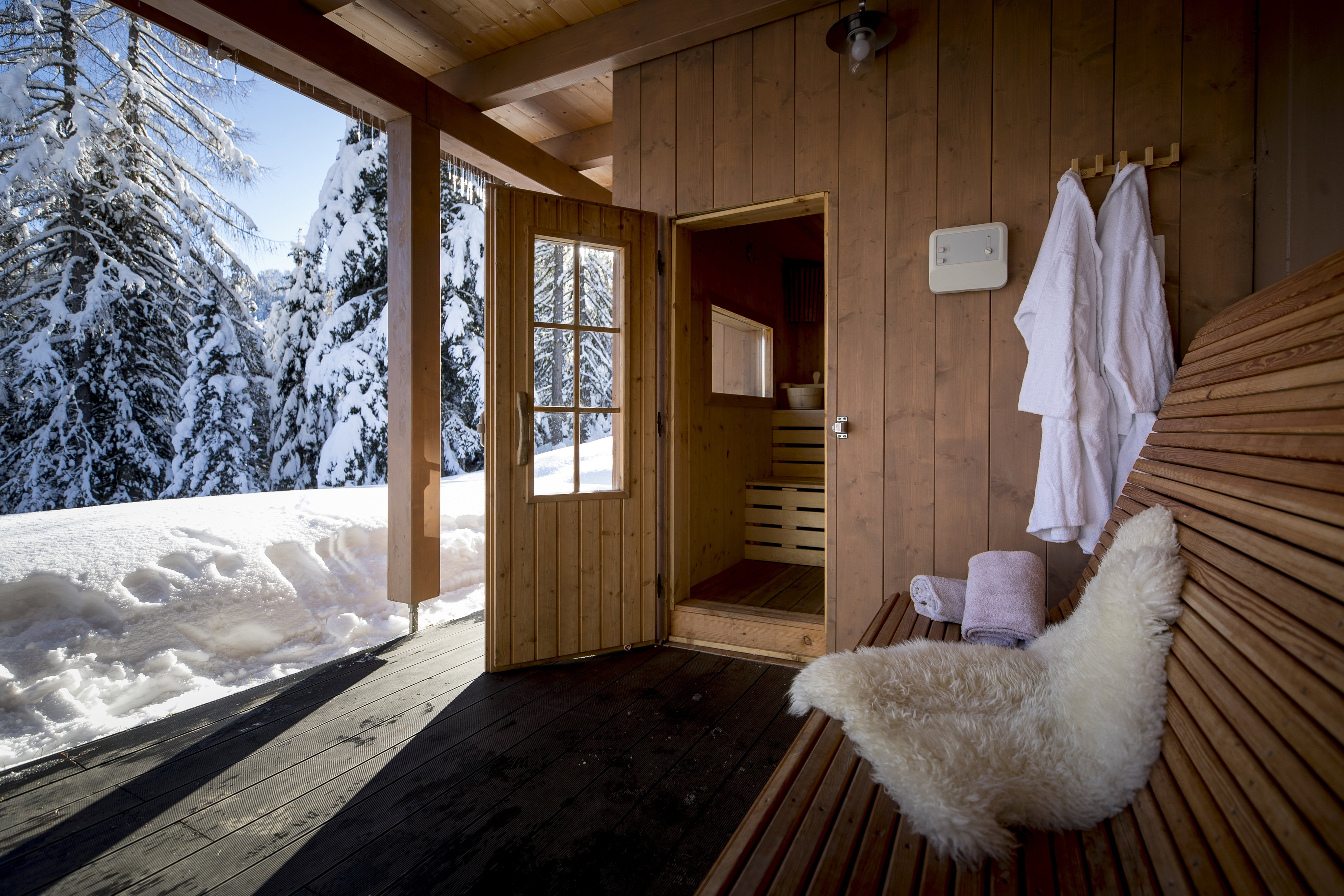 - image: 11
