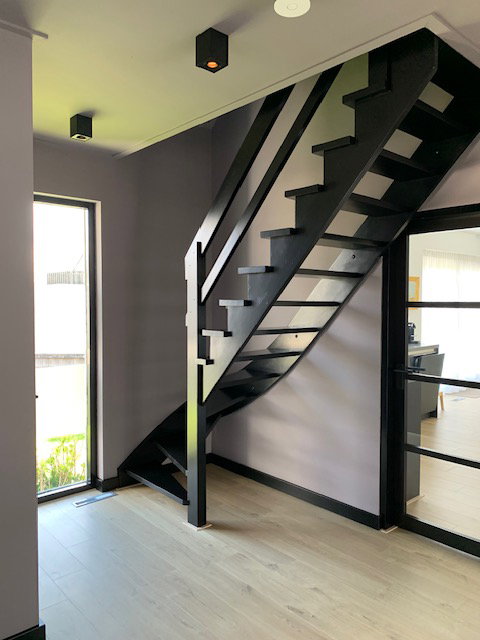 - image: 15
