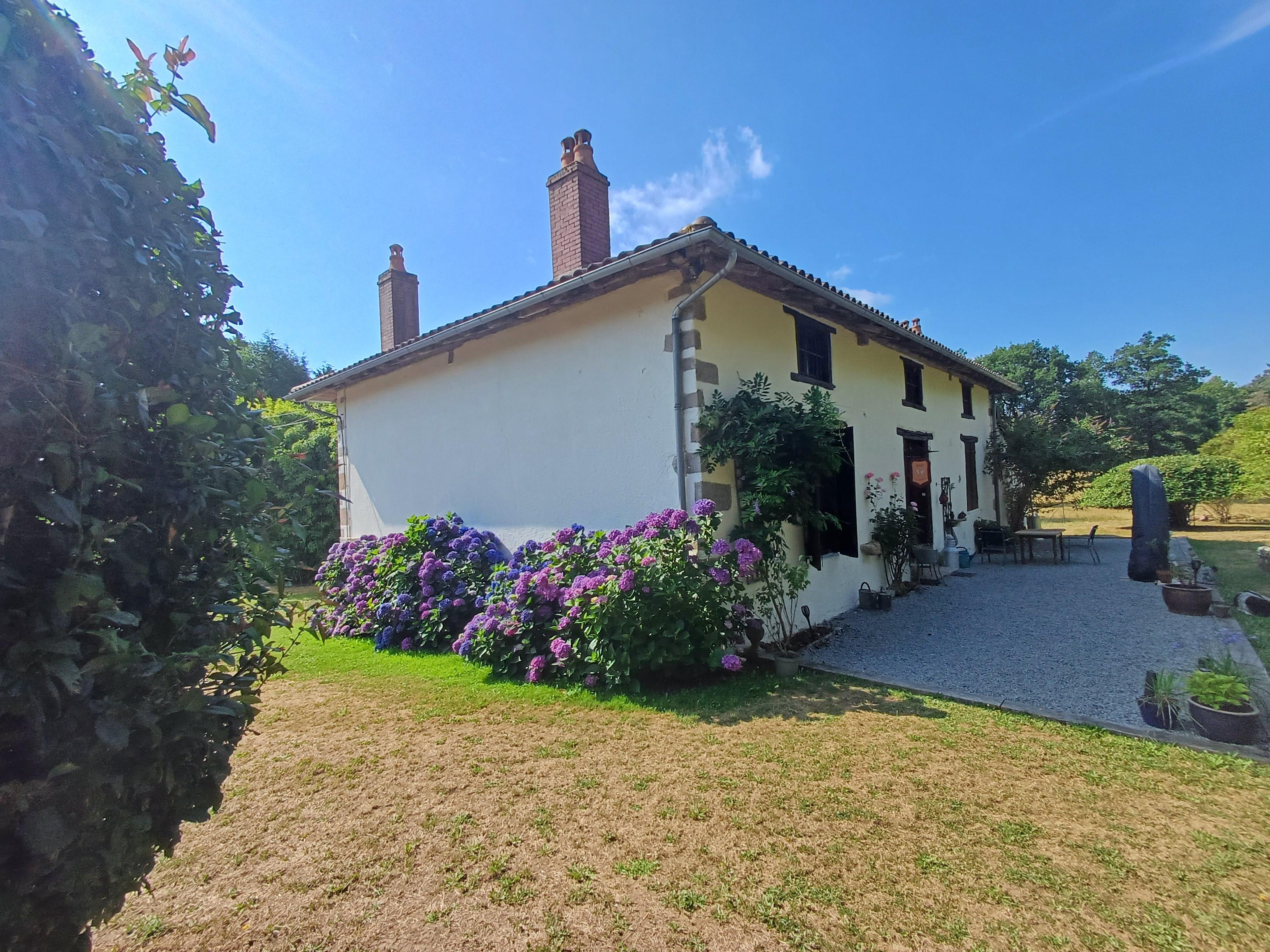 Casa nella natura a Moissannes