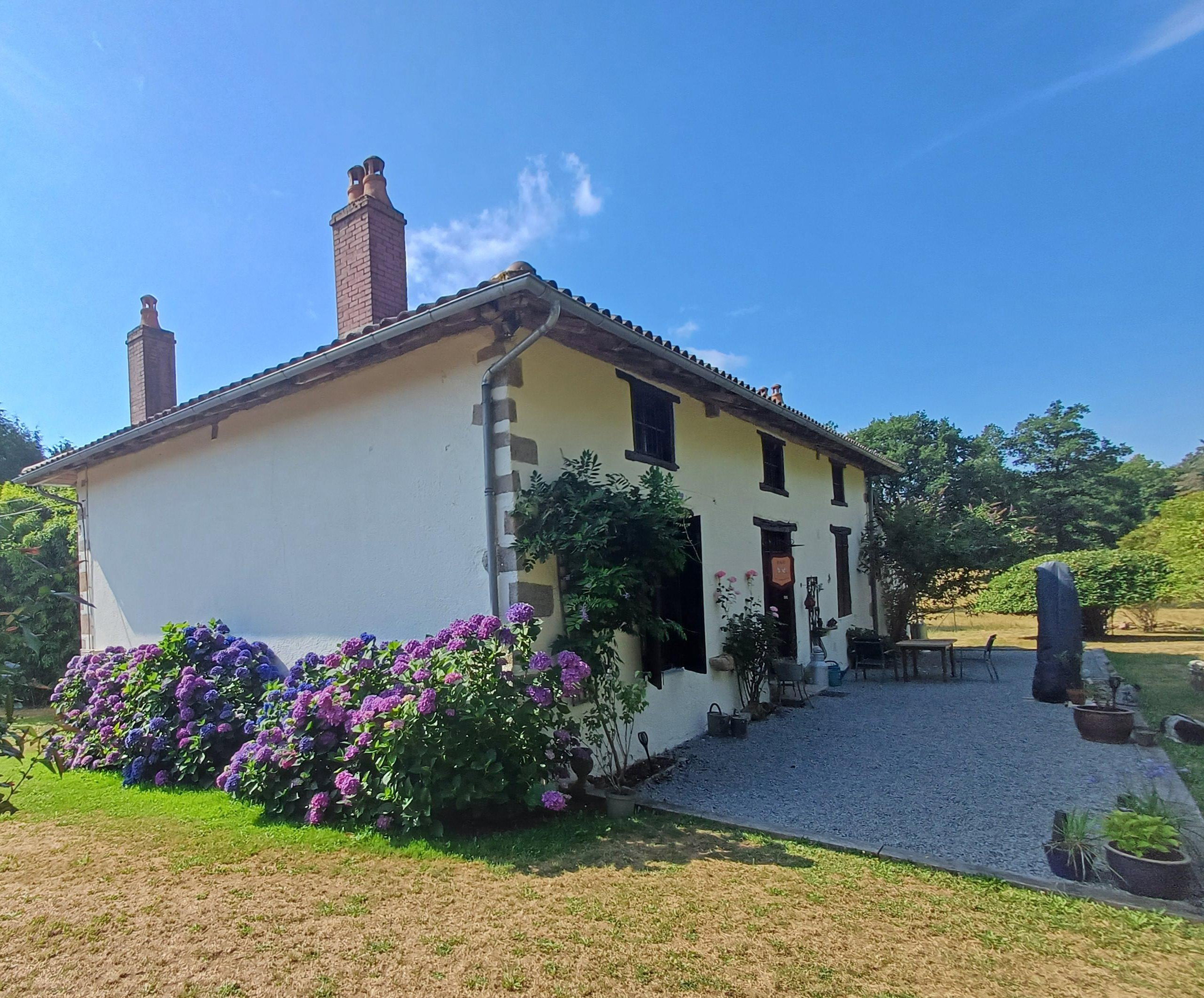 Casa nella natura a Moissannes