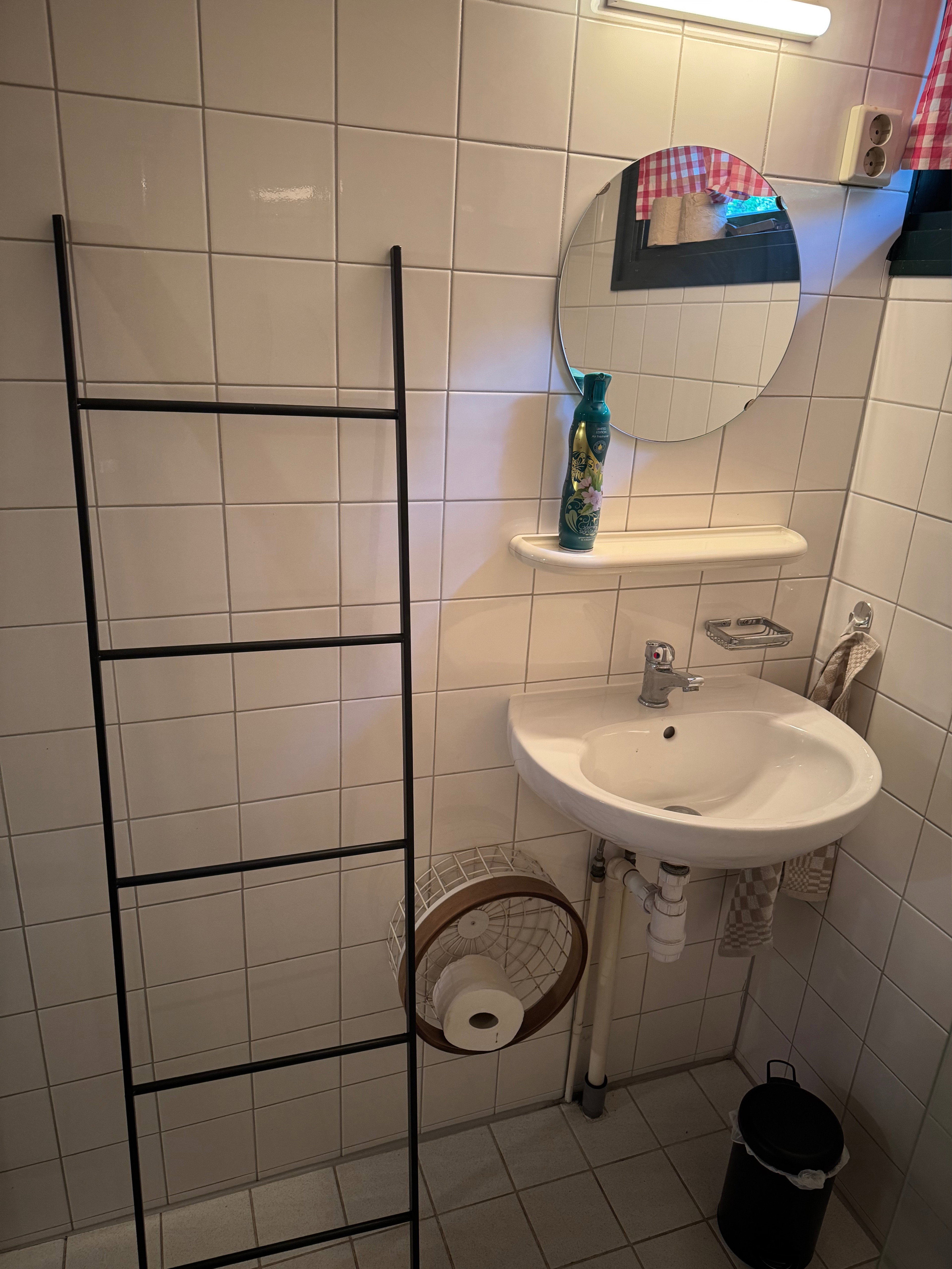 - image: 21