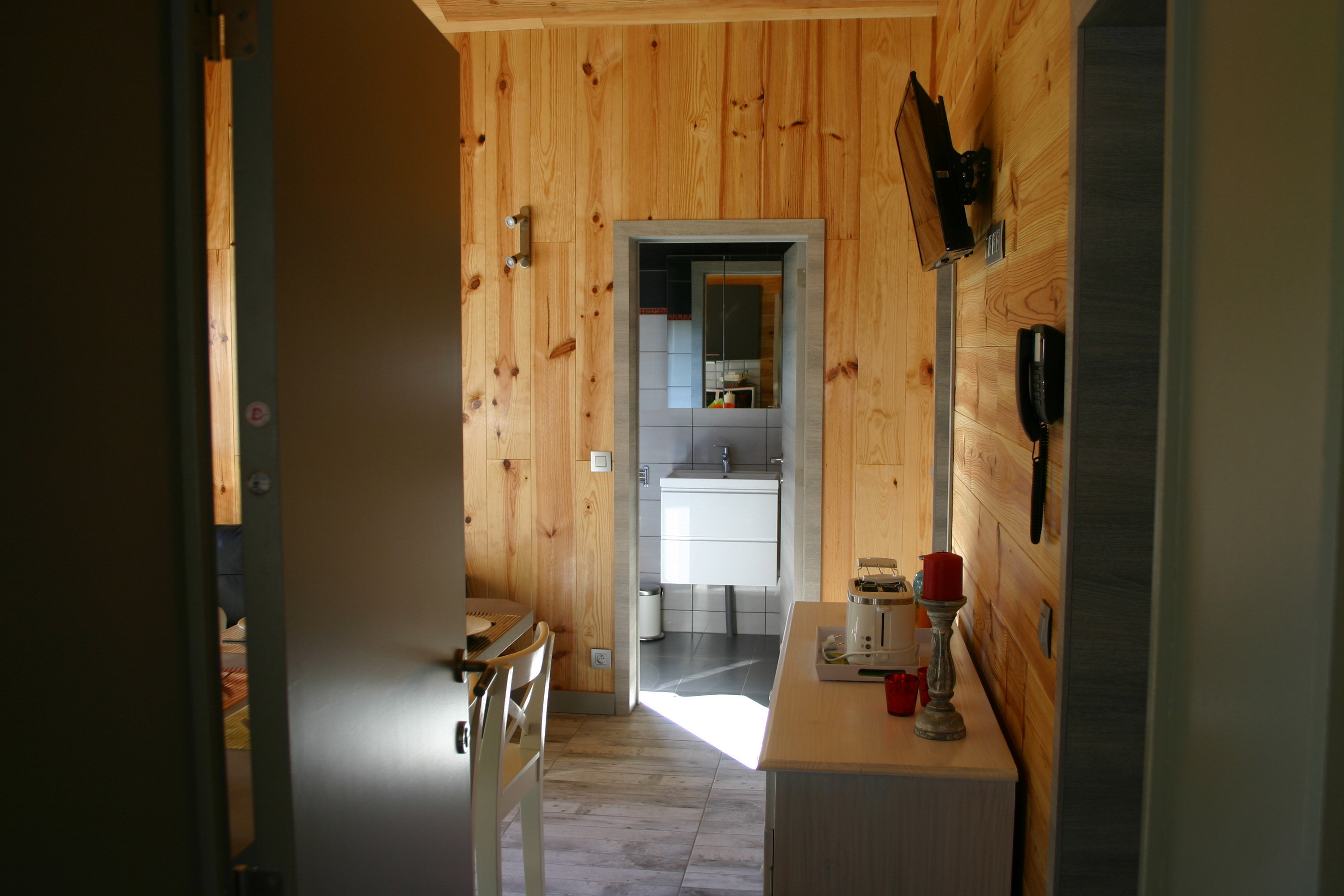 - image: 48