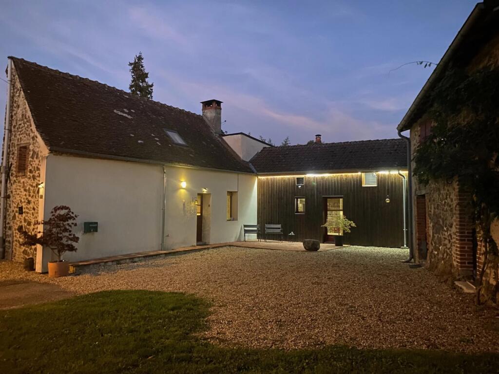 Casa nella natura a Les Lezes (Magnac Laval)
