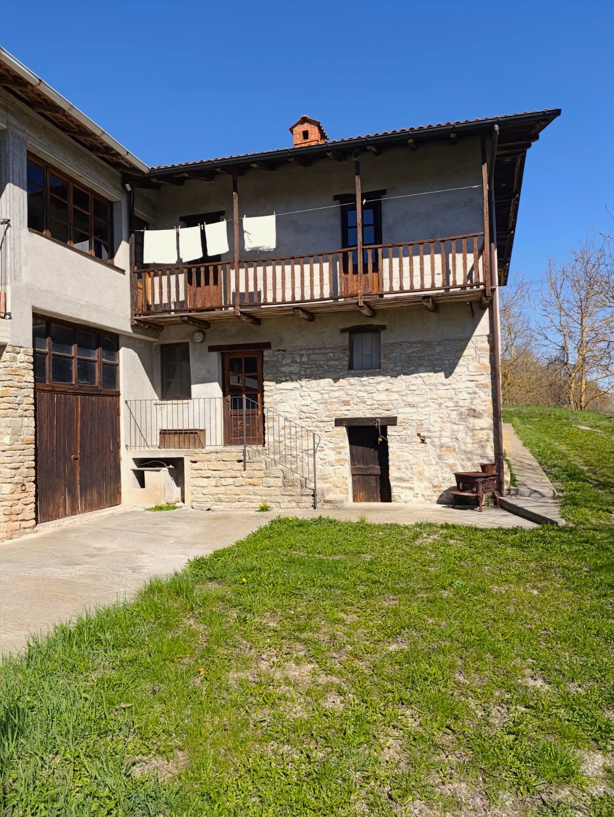 Nature house in Camerana