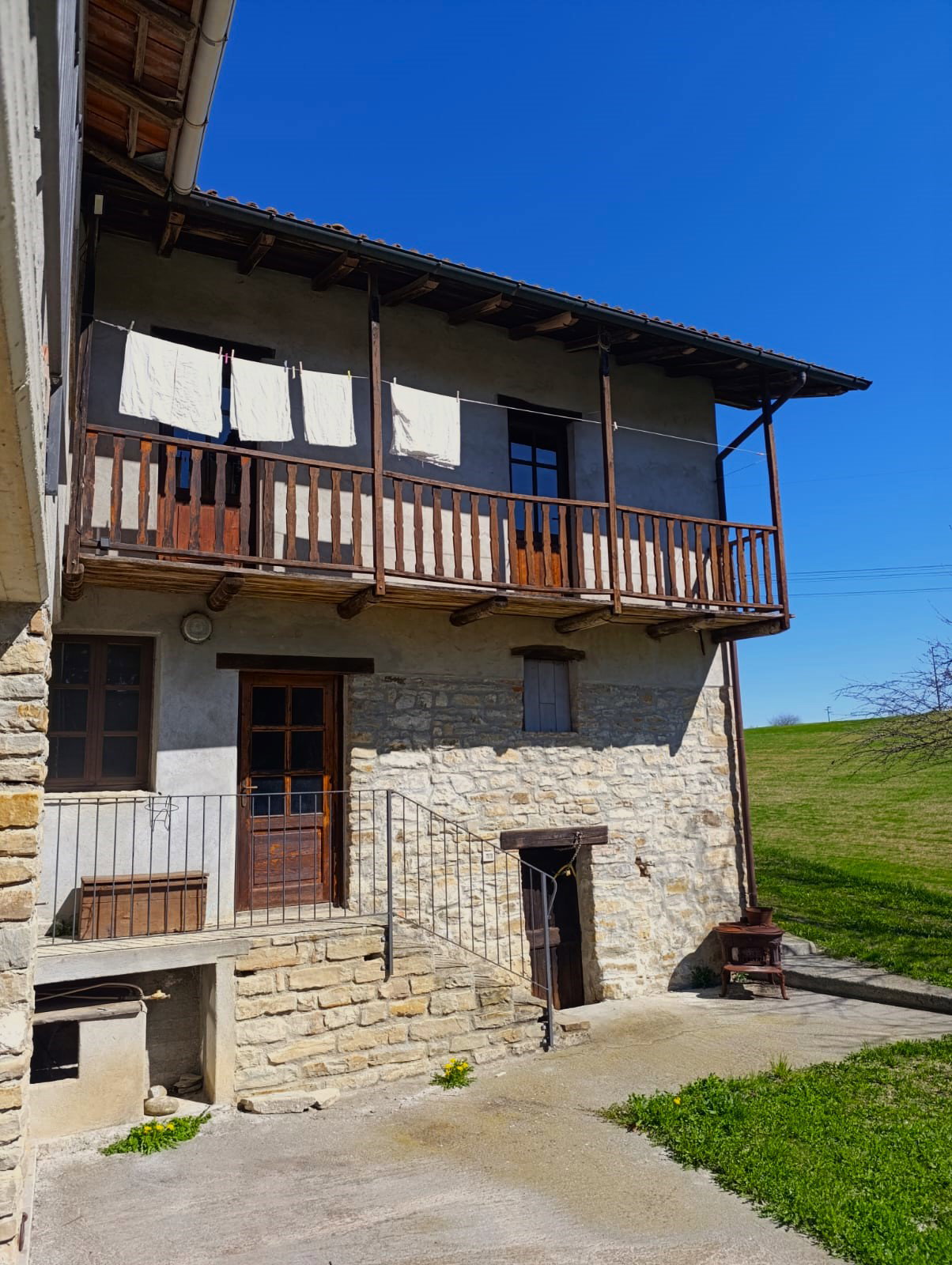 Nature house in Camerana
