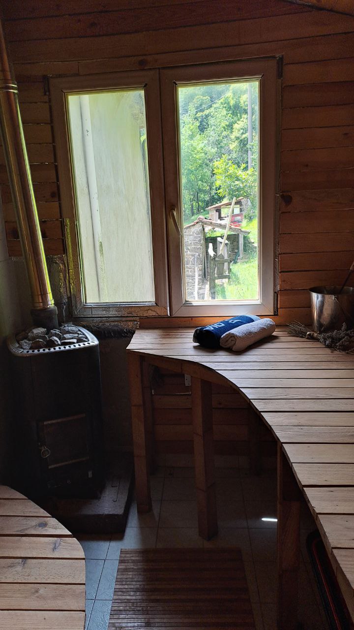 - image: 42