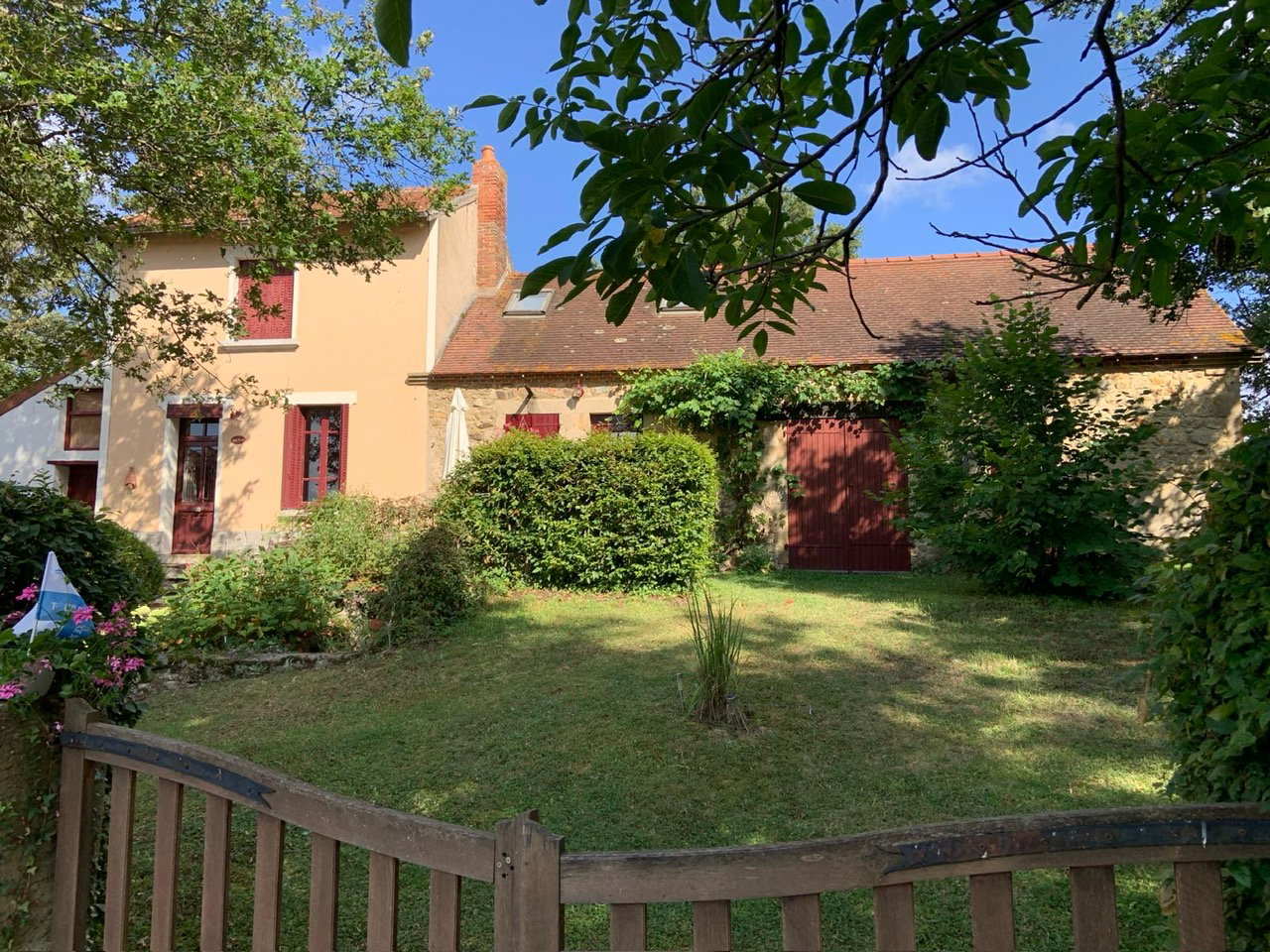 Casa nella natura a Villefranche - d' Allier