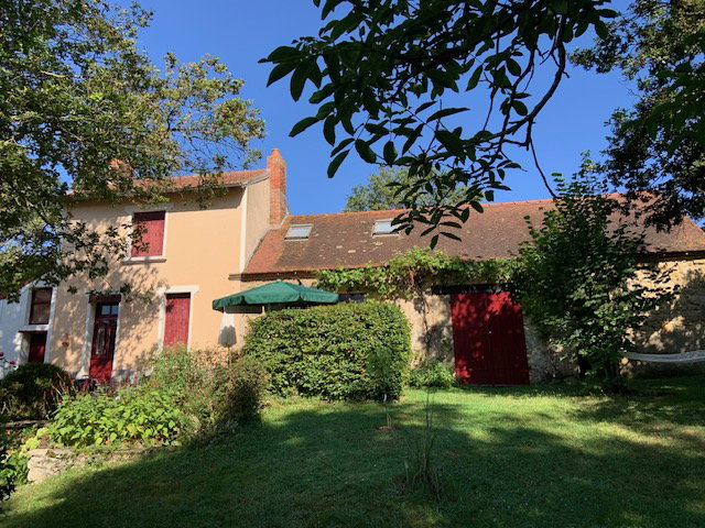 Casa nella natura a Villefranche - d' Allier