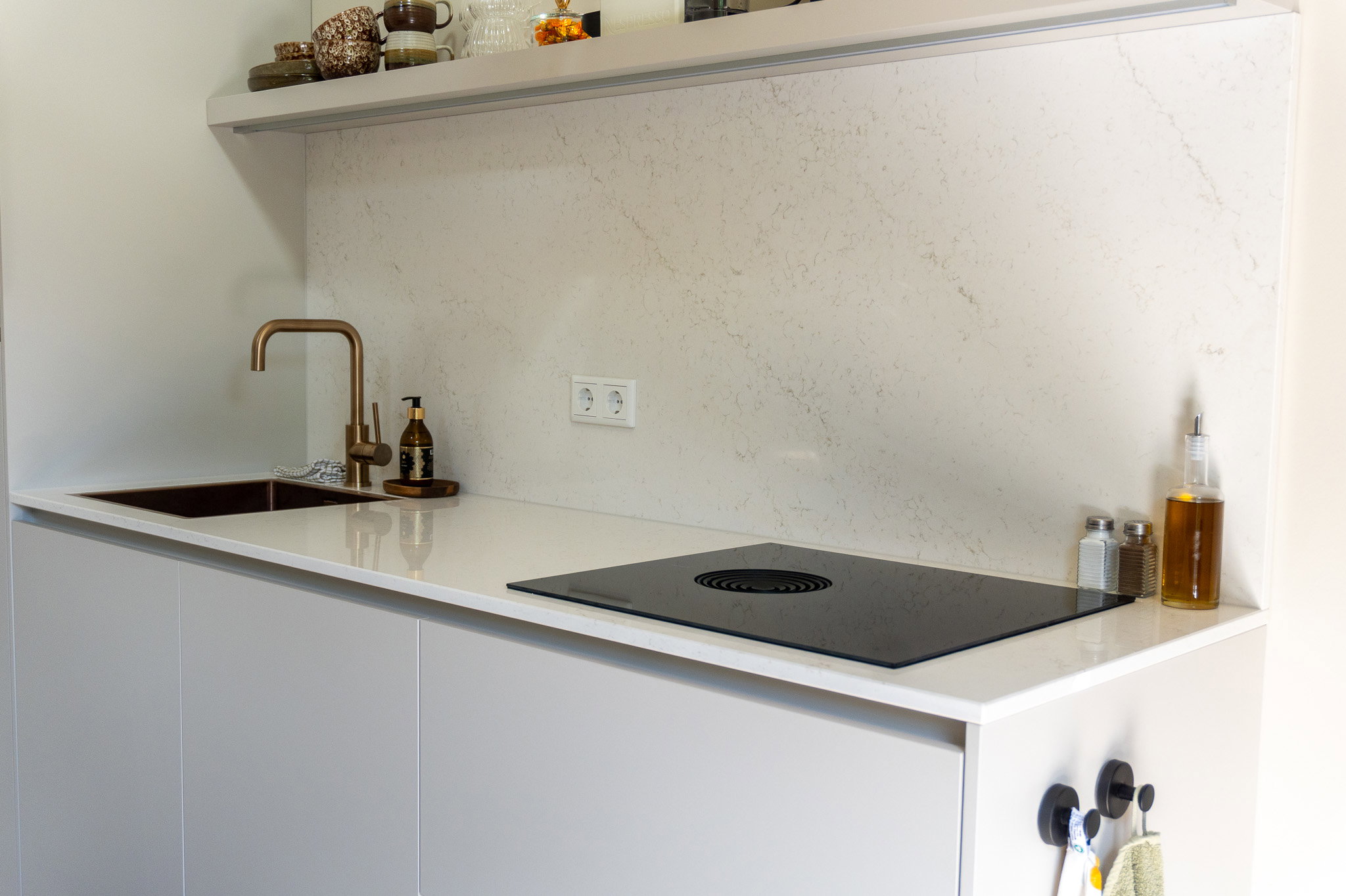 - image: 12
