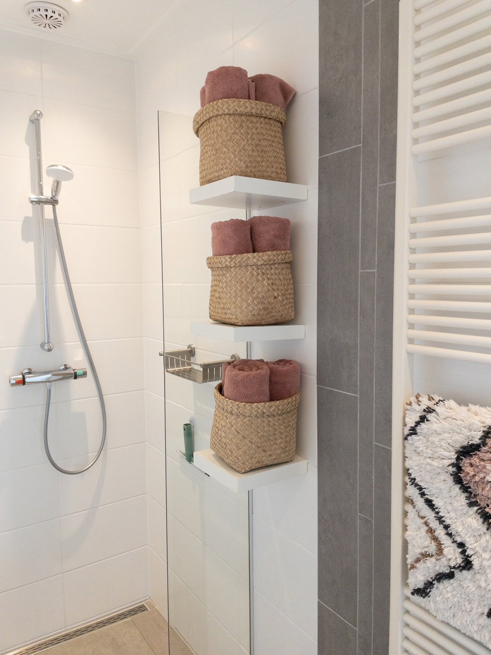 - image: 26