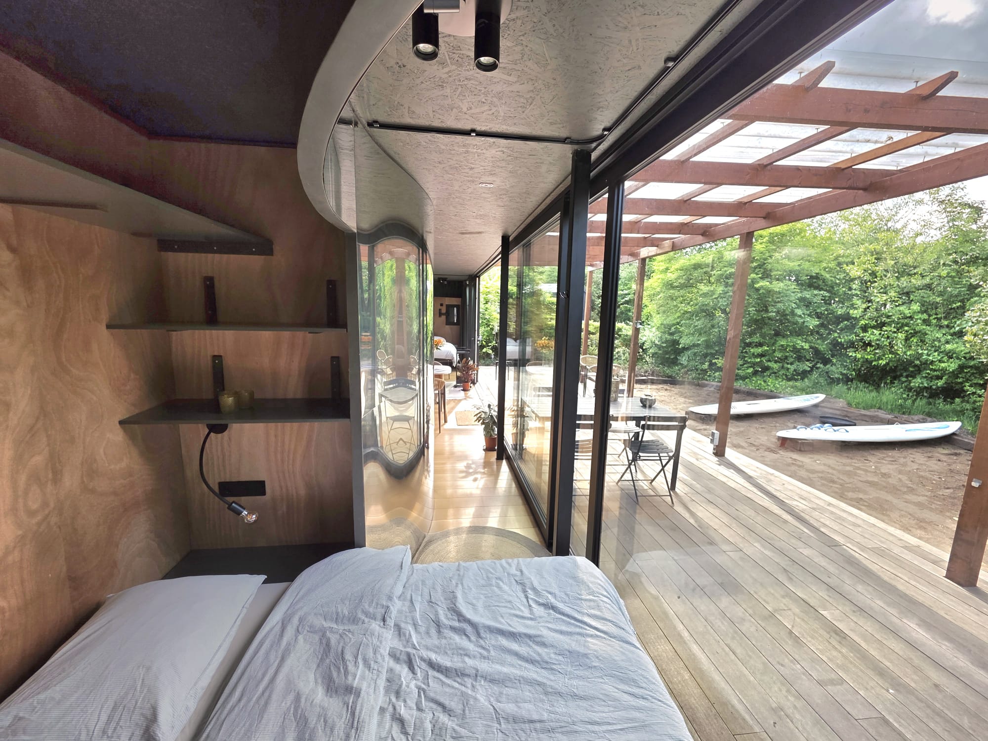 - image: 23