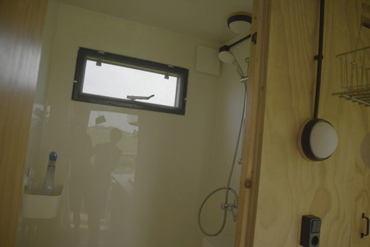 - image: 11