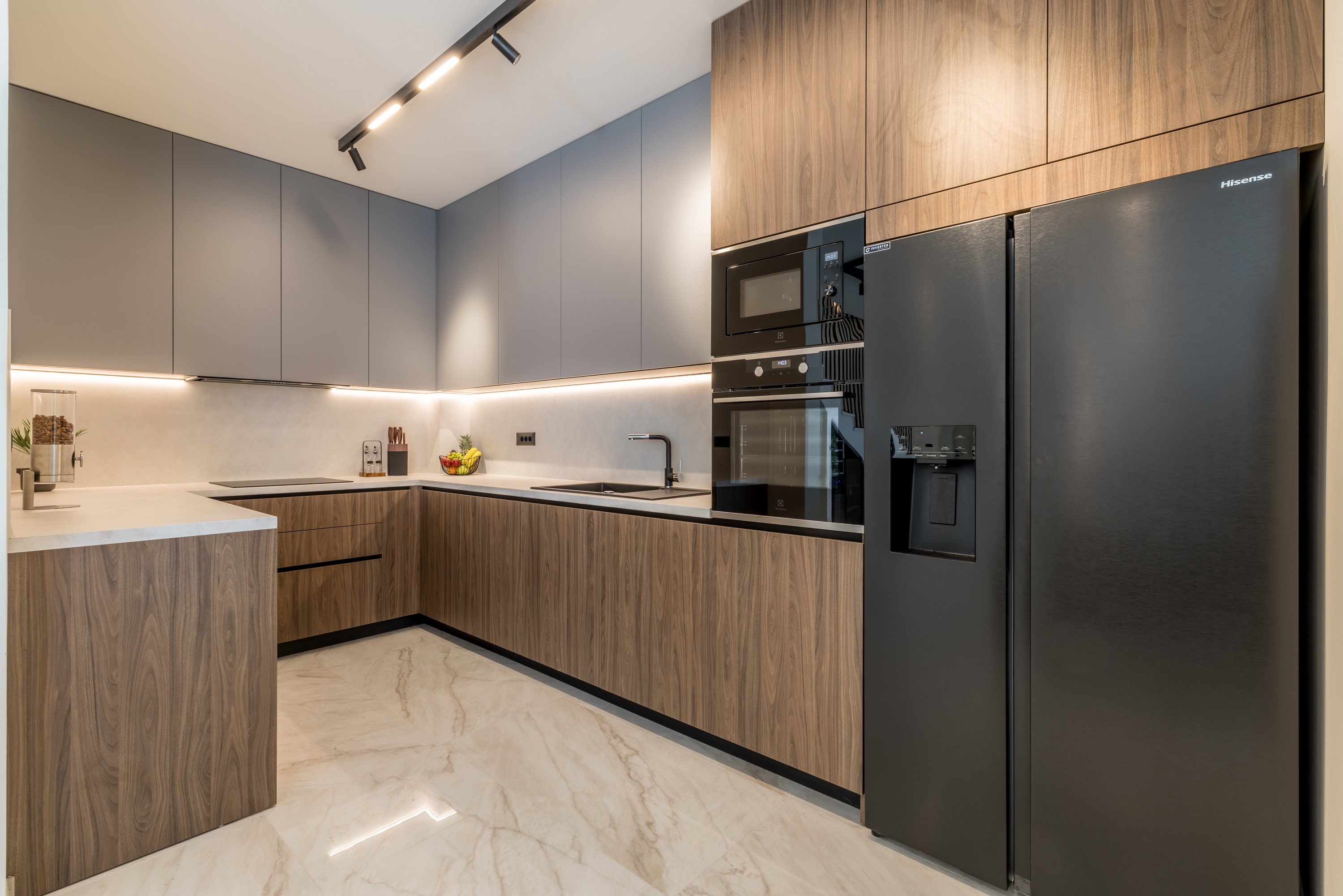 - image: 11