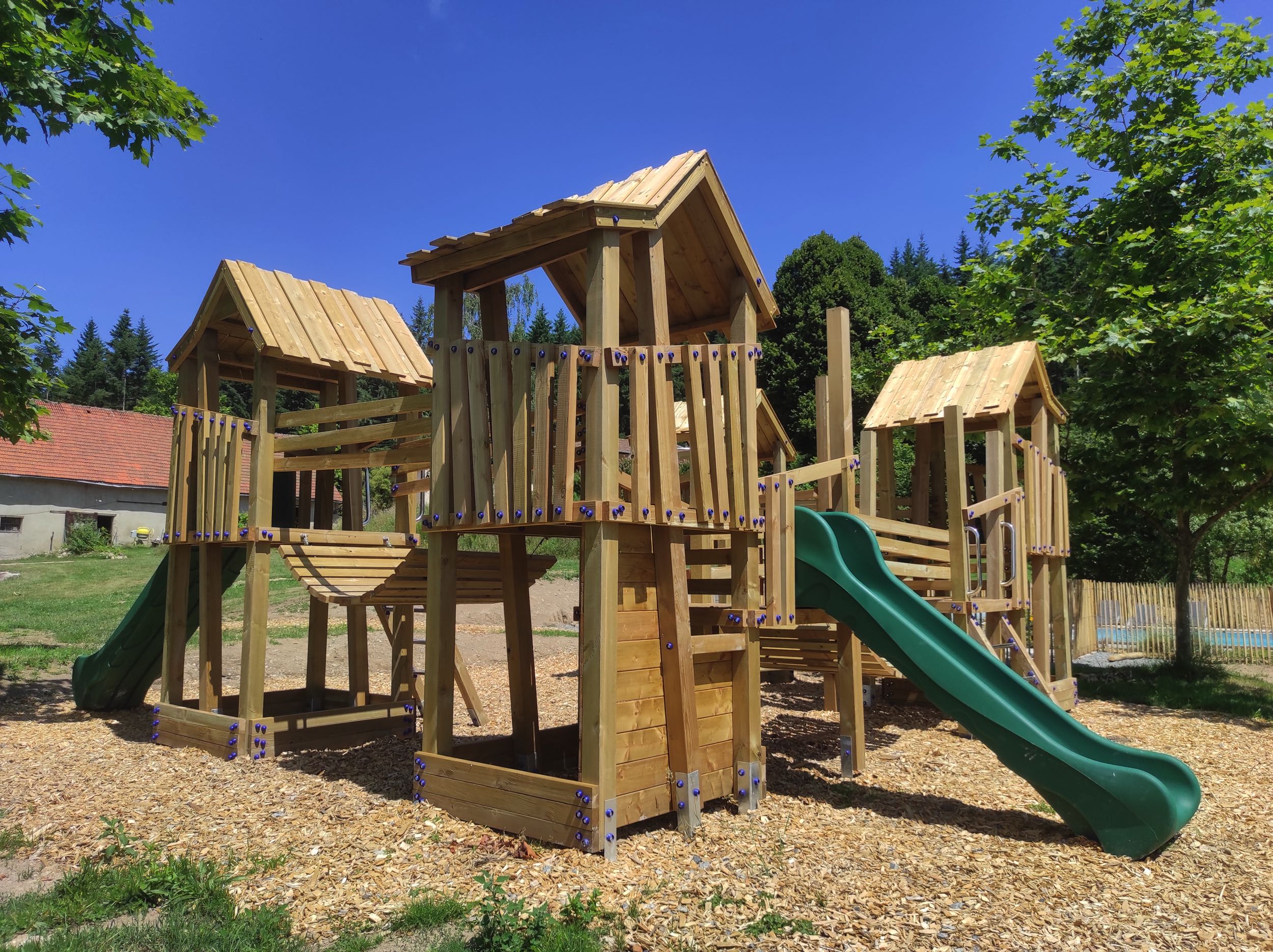 - image: 12