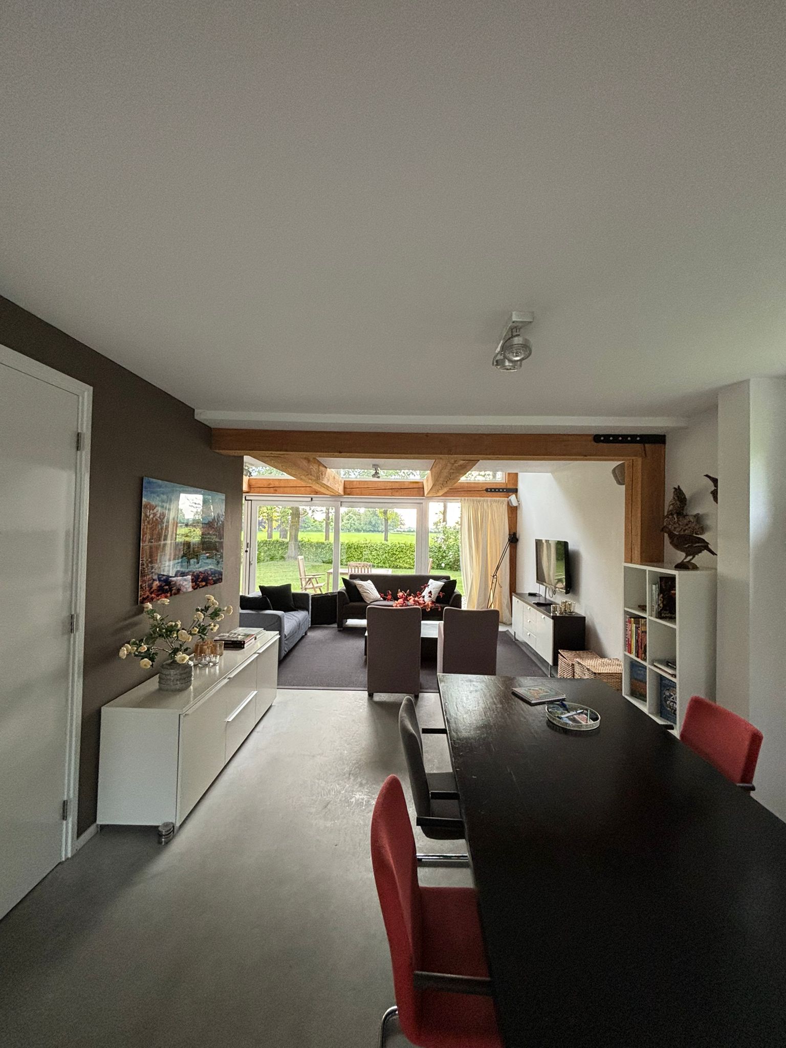 - image: 10