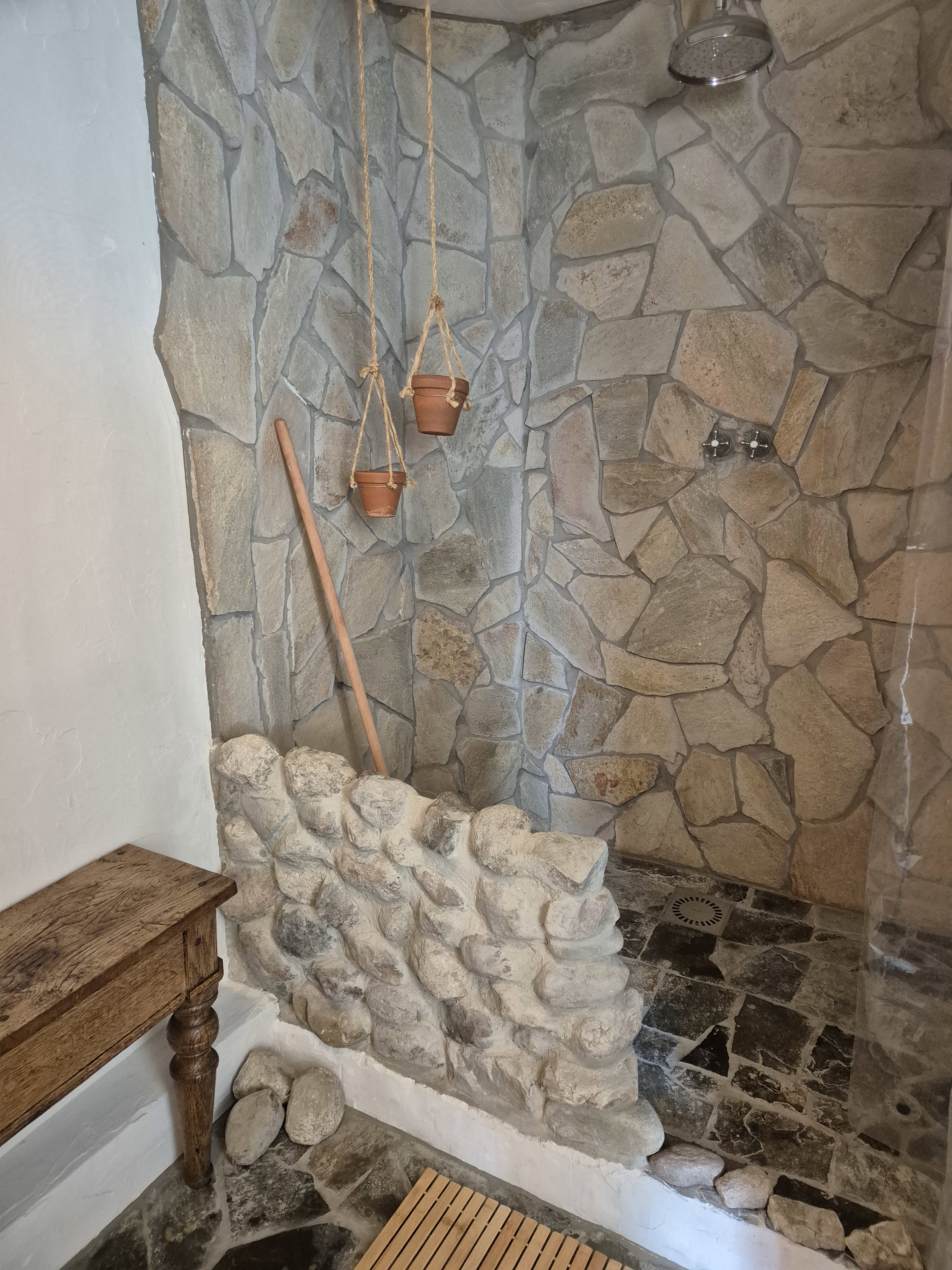 - image: 28