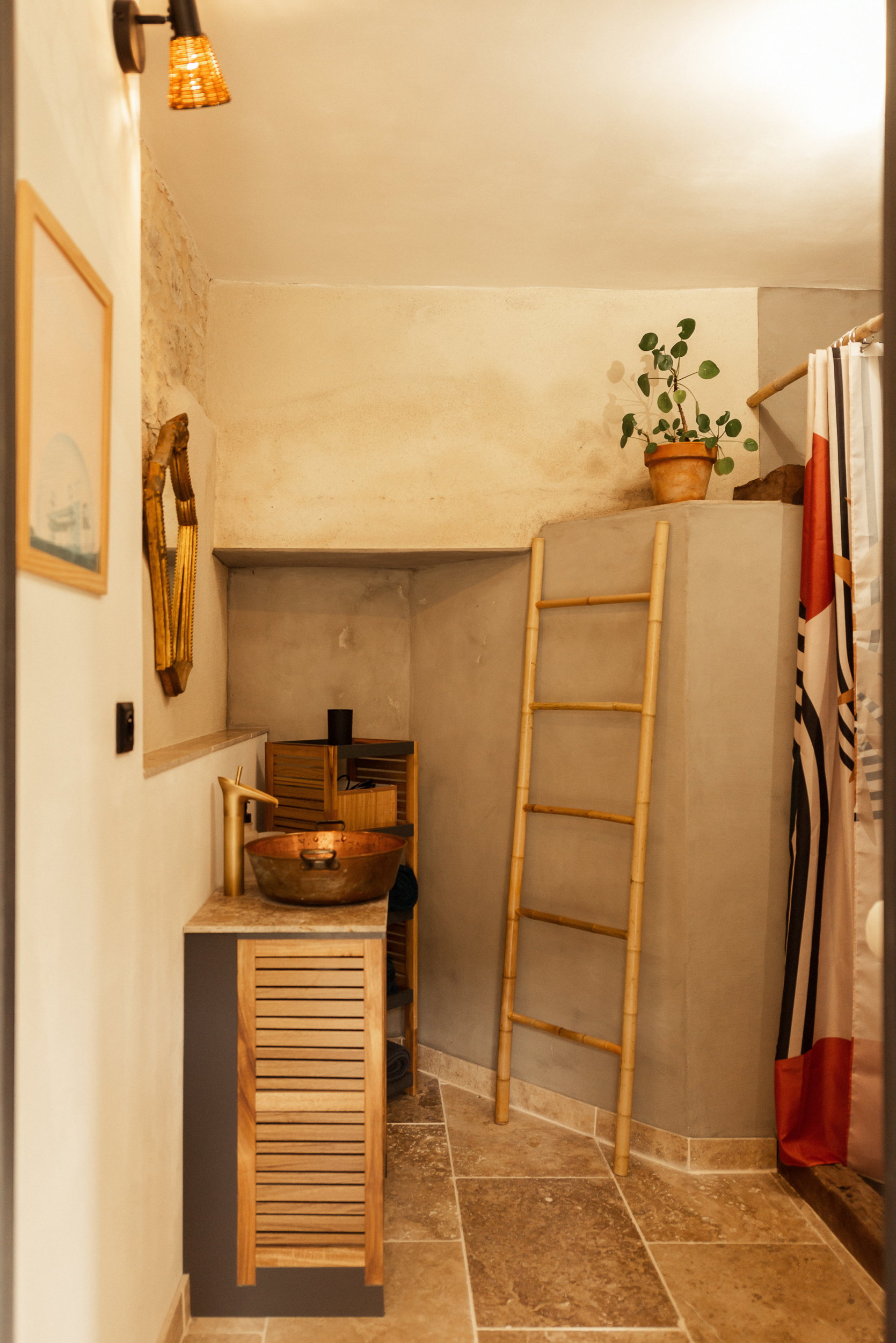 - image: 24