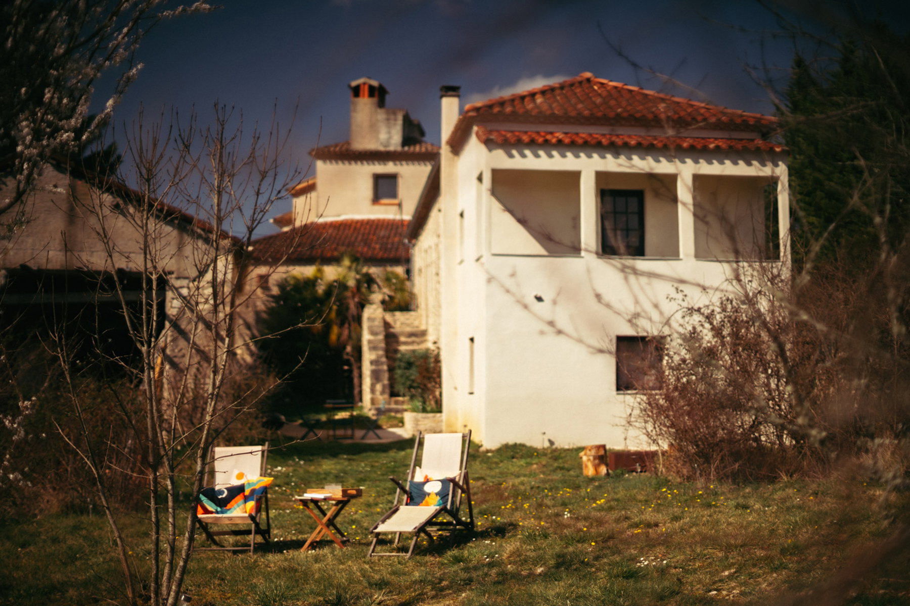- image: 16