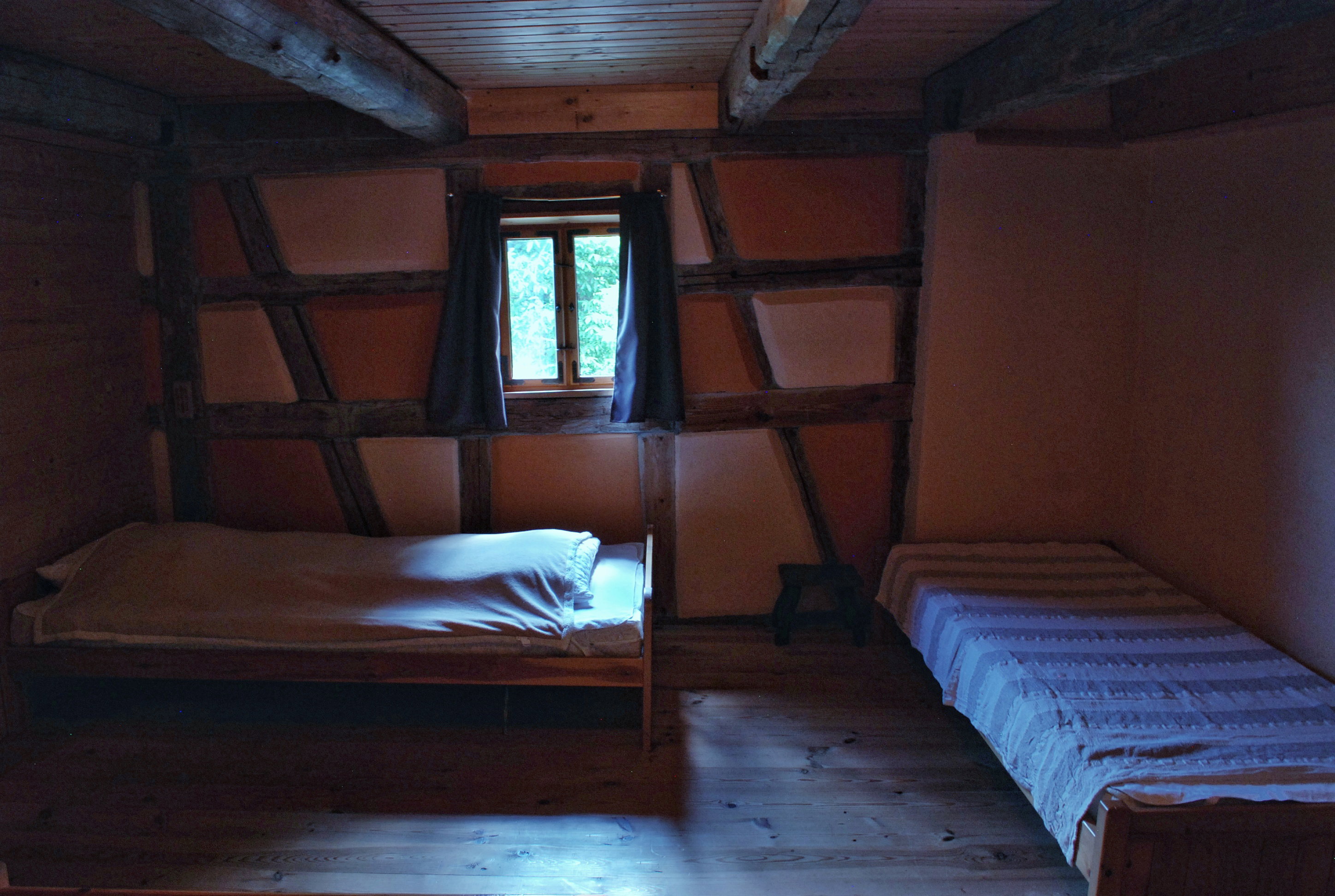 - image: 21