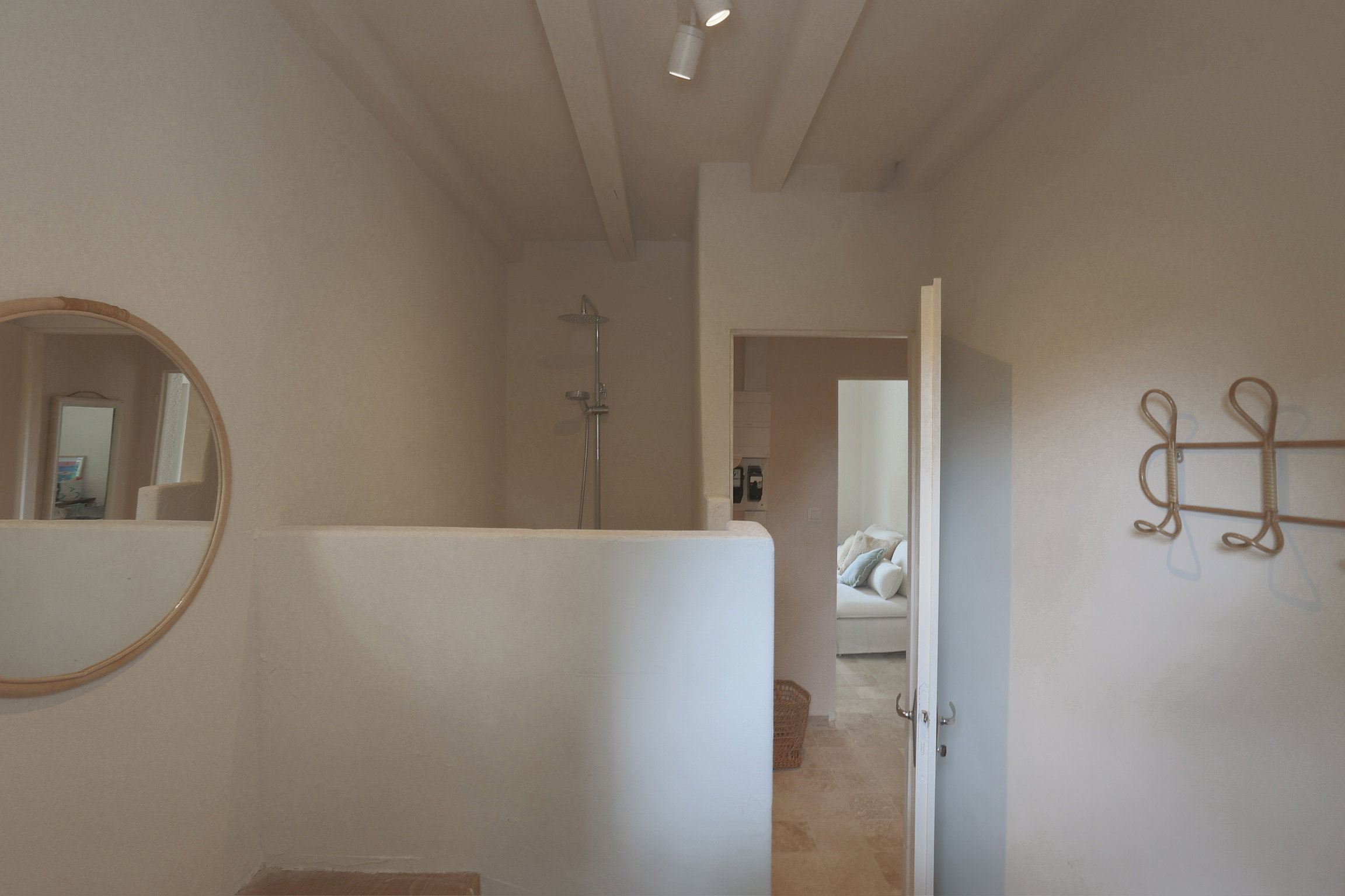 - image: 22