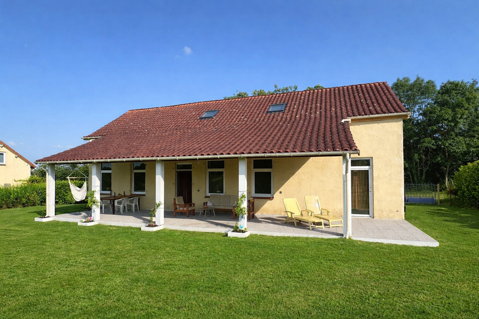 Nature house in Brigueil-le-Chantre