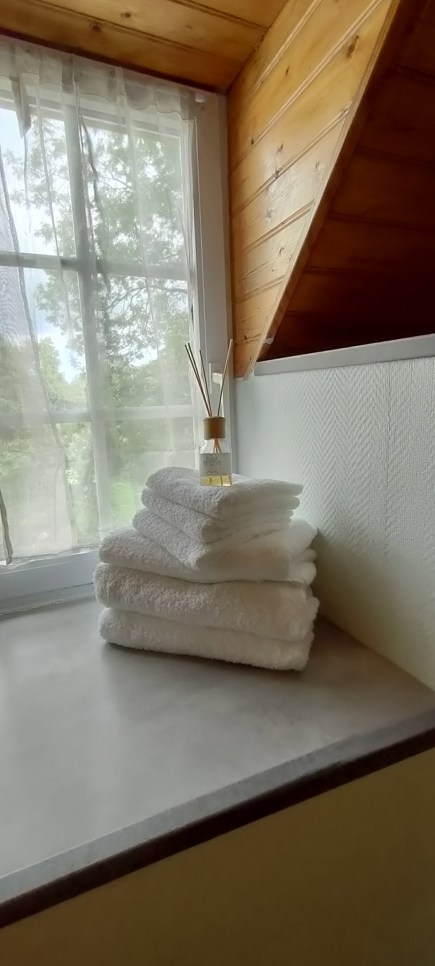- image: 7