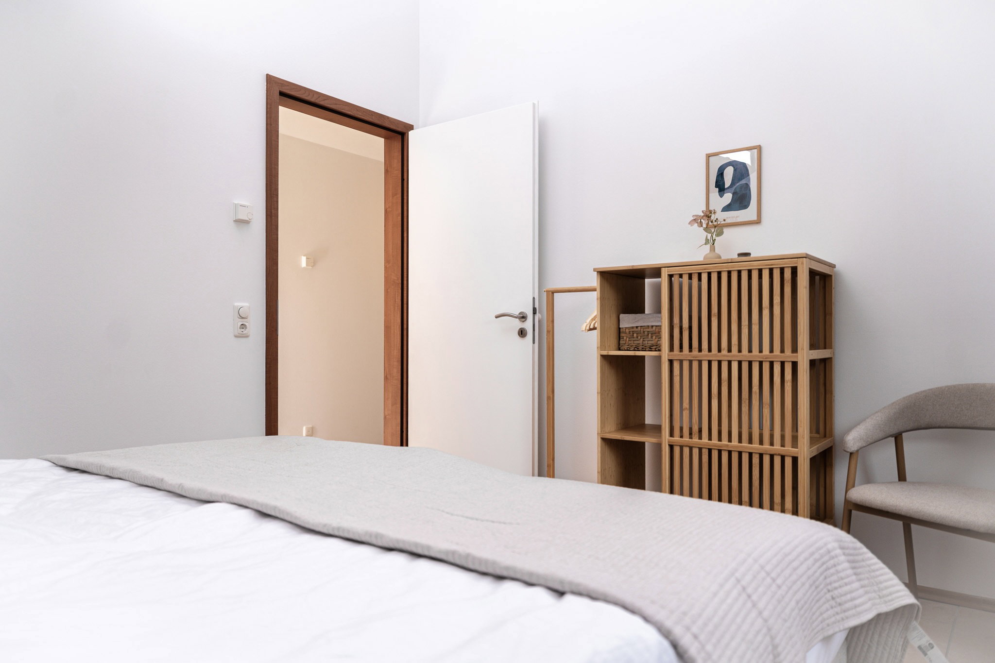 - image: 12