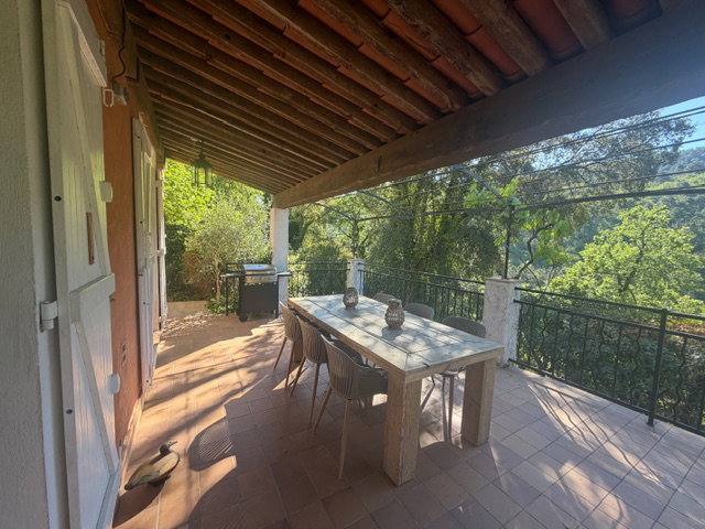 Maison nature à Les Mayons