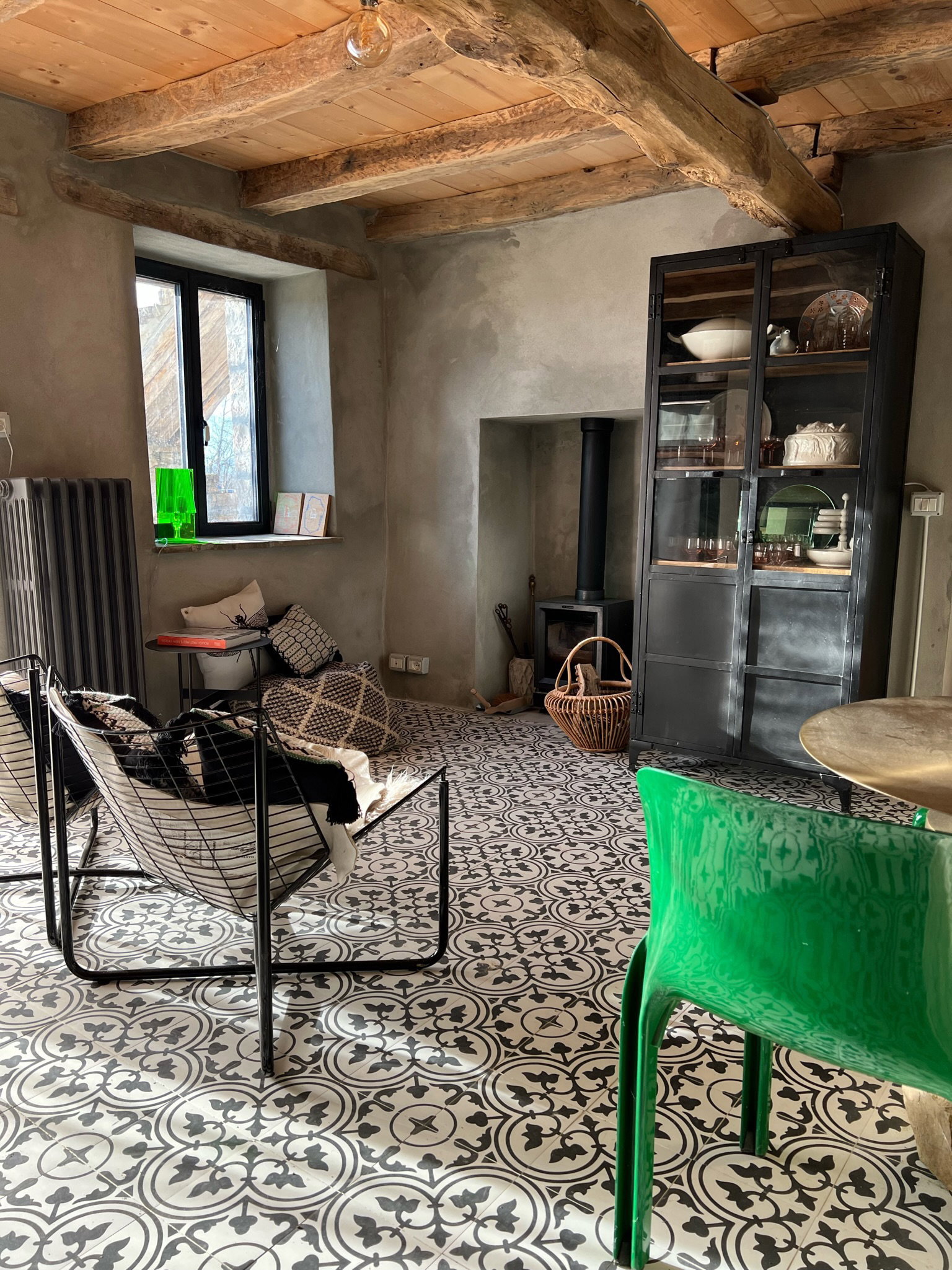 - image: 21