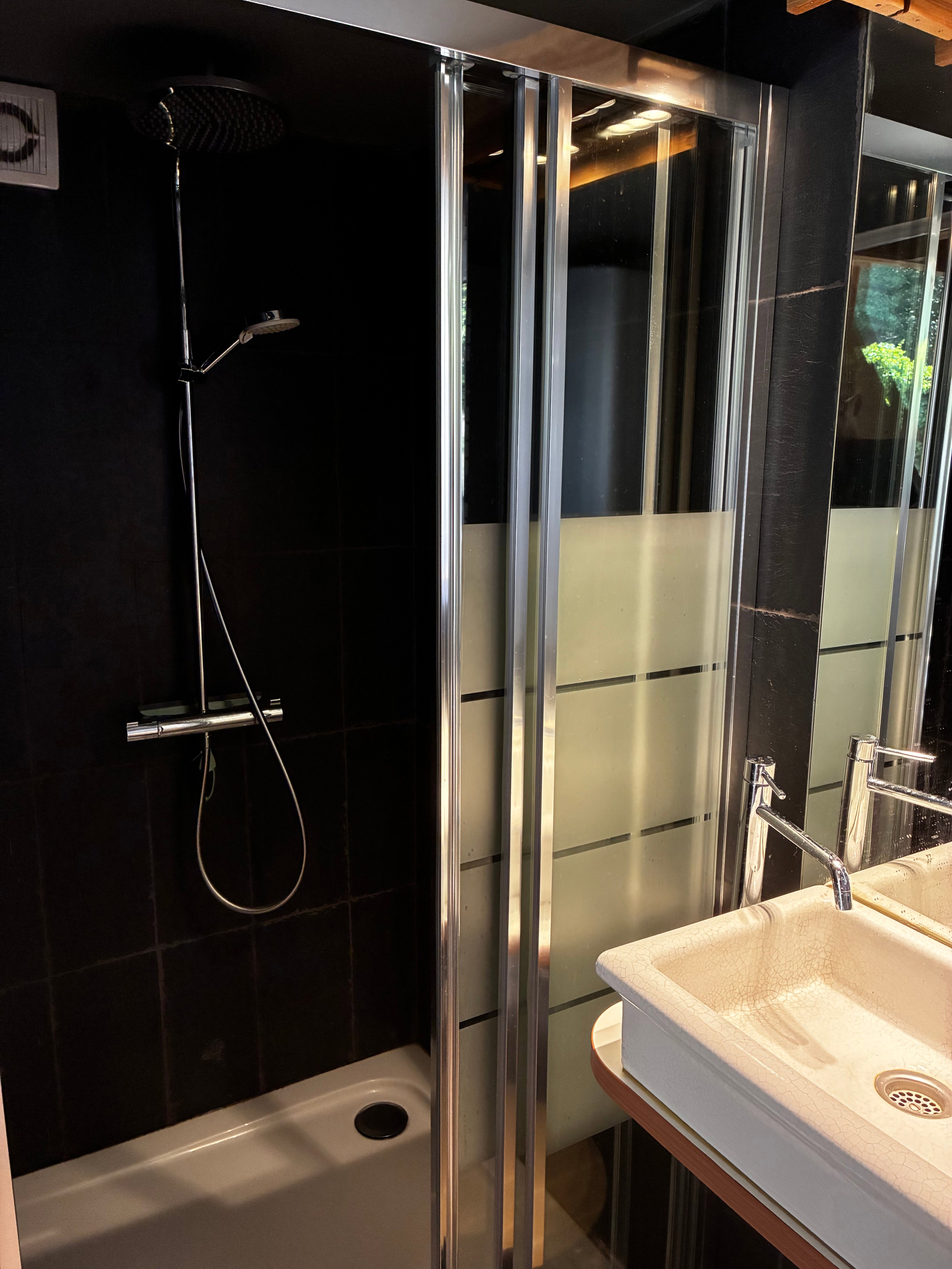 - image: 17