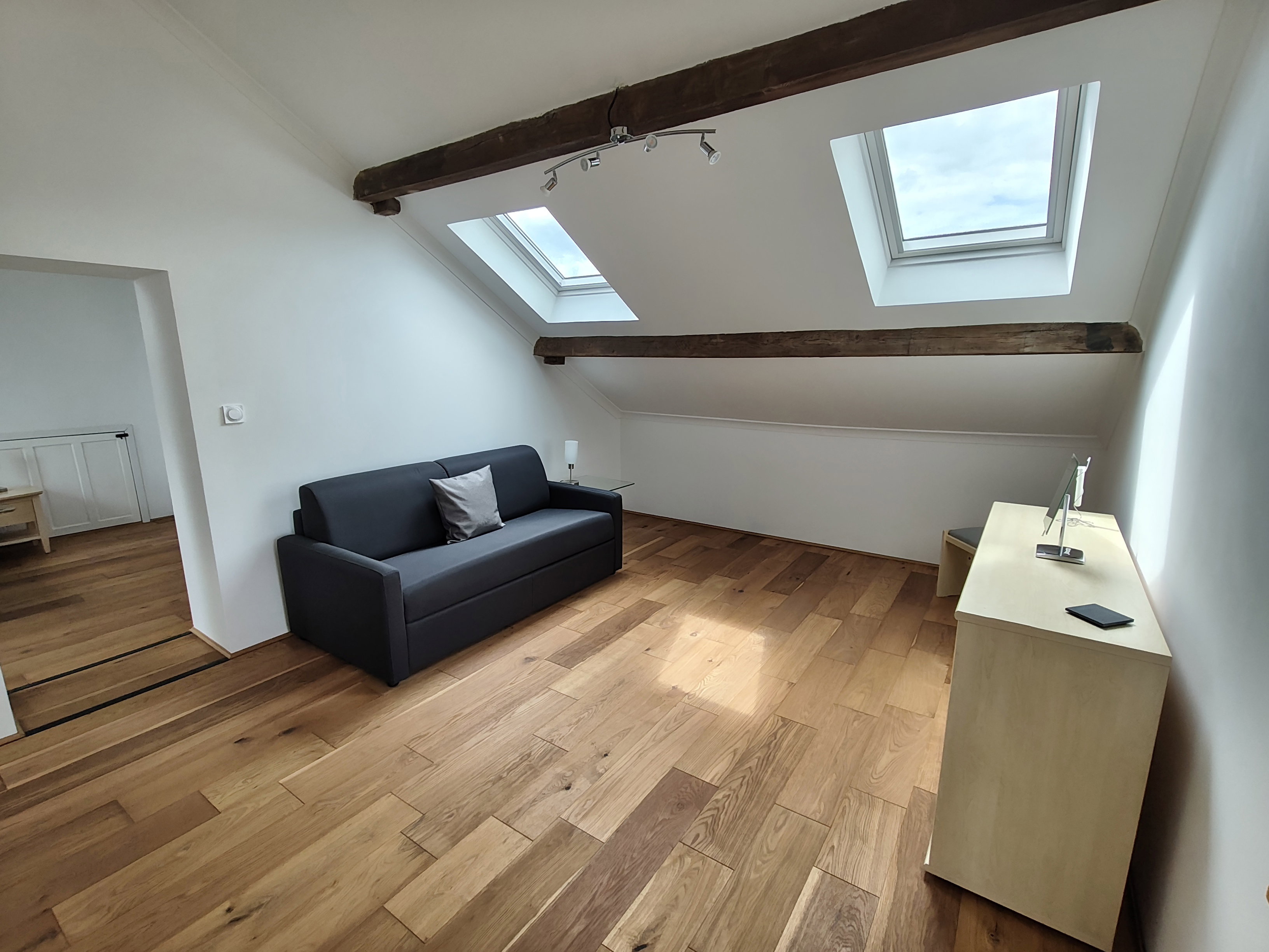 - image: 46