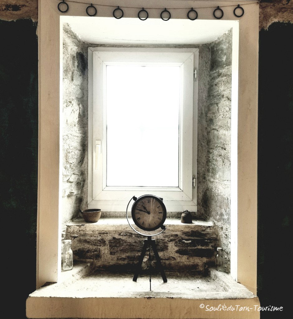 - image: 22