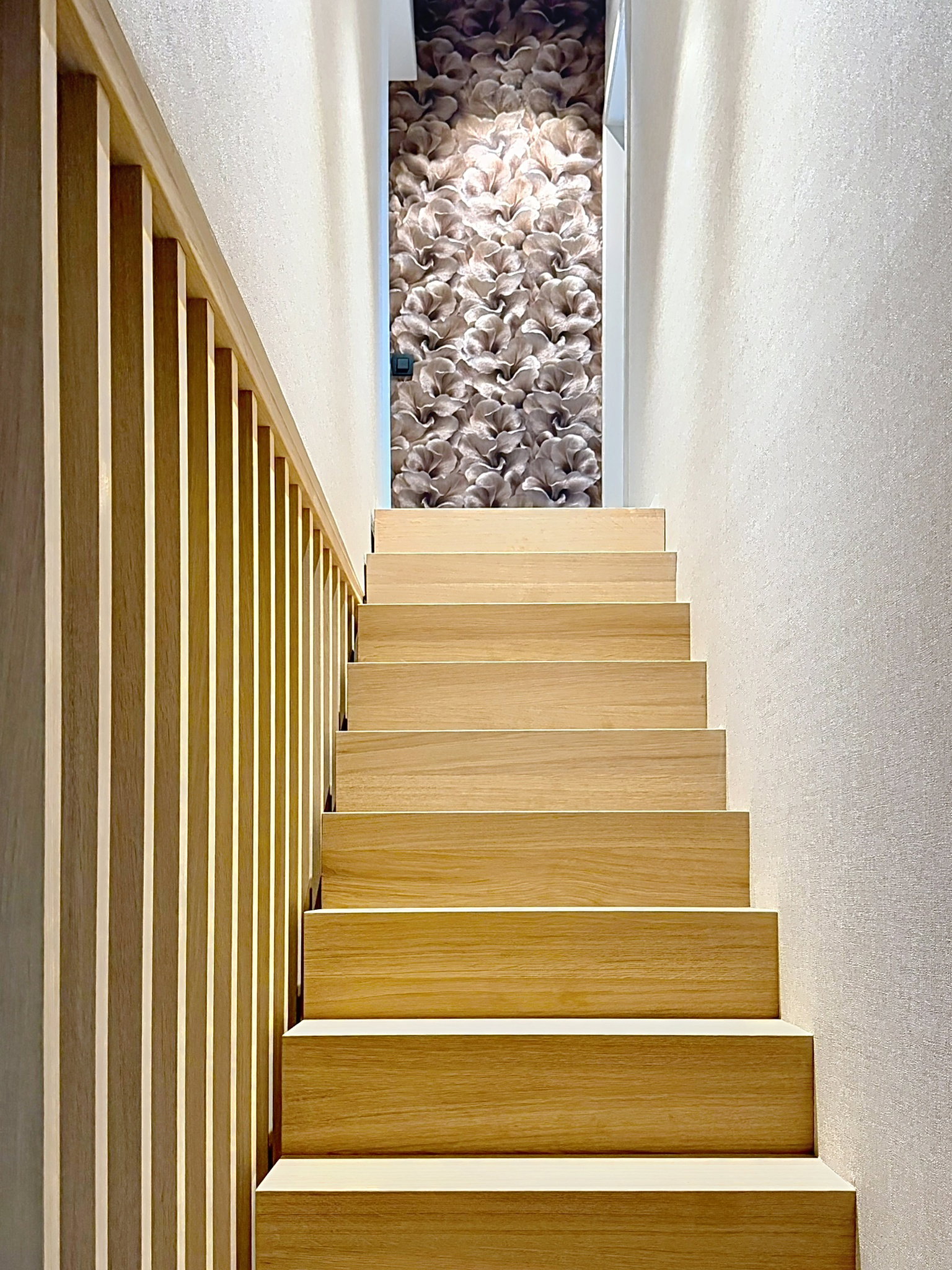- image: 42