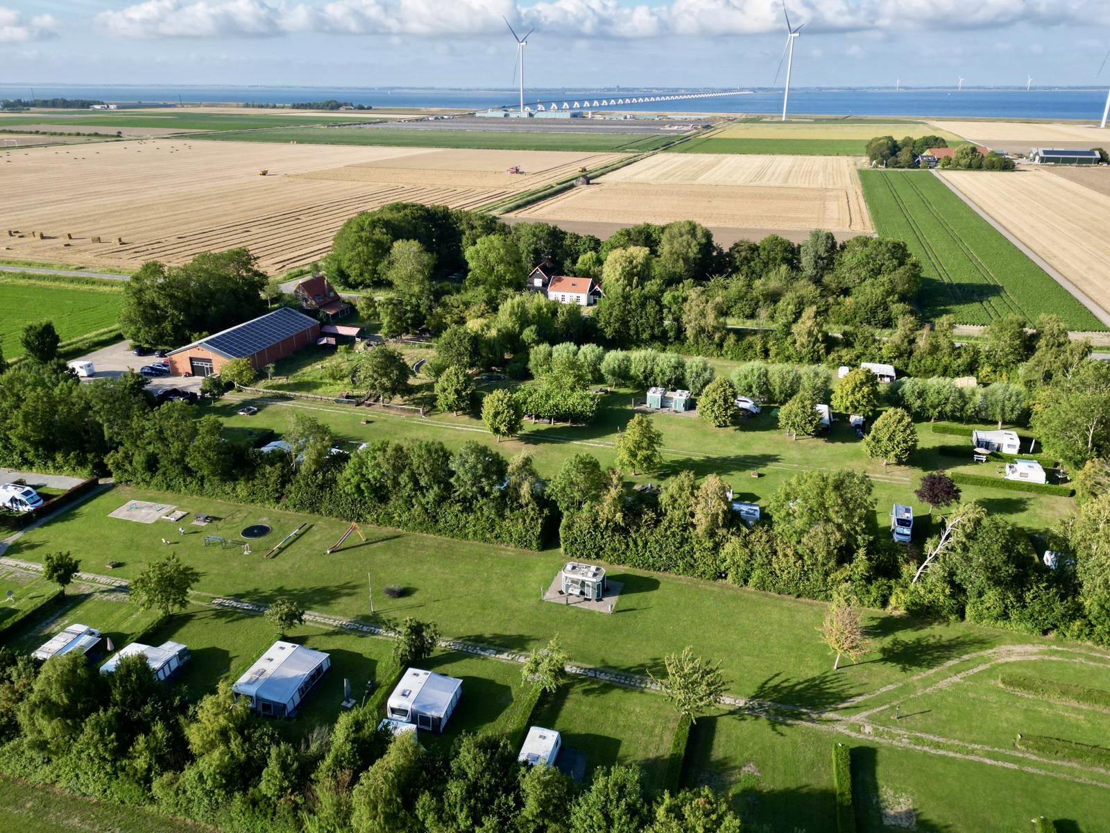 Naturhäuschen in Kats