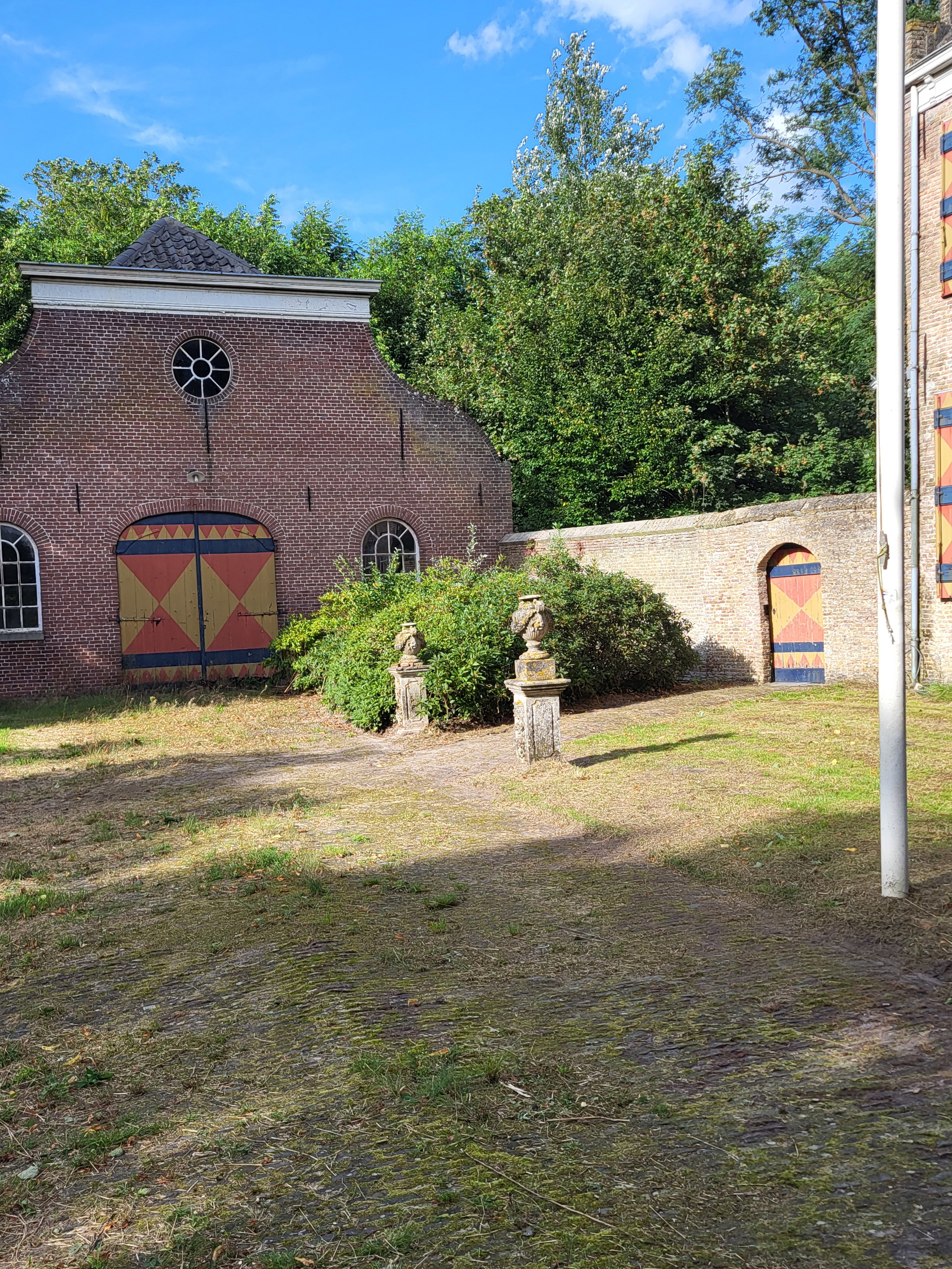 - image: 26